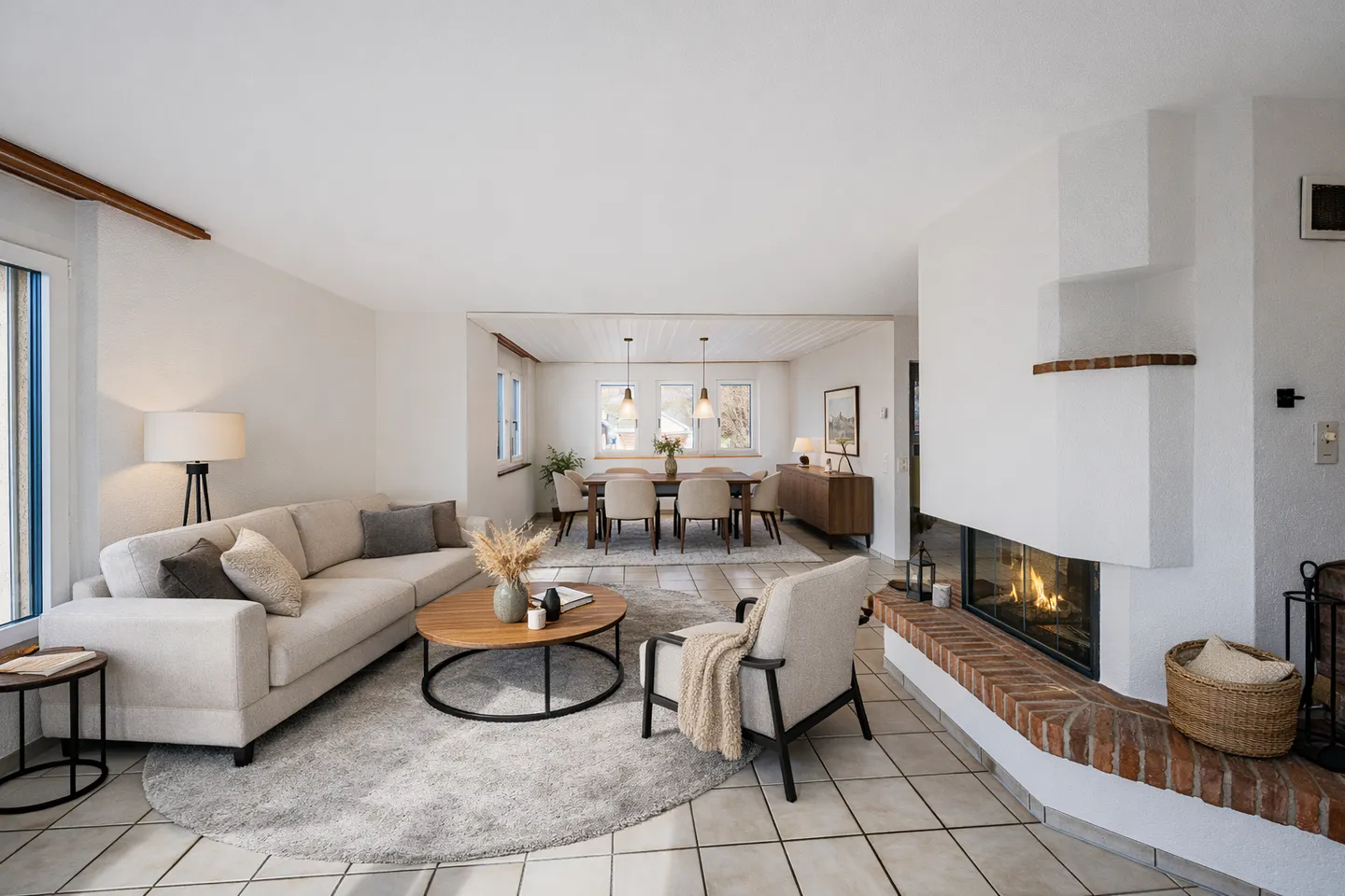 Charming Family Home by the Forest - Photo 2 of 8