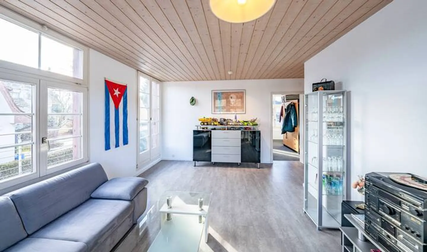 NOSTALGIA AND SOLID RETURN - RESIDENTIAL AND COMMERCIAL BUILDING IN THE CENTER - Photo 3 of 9