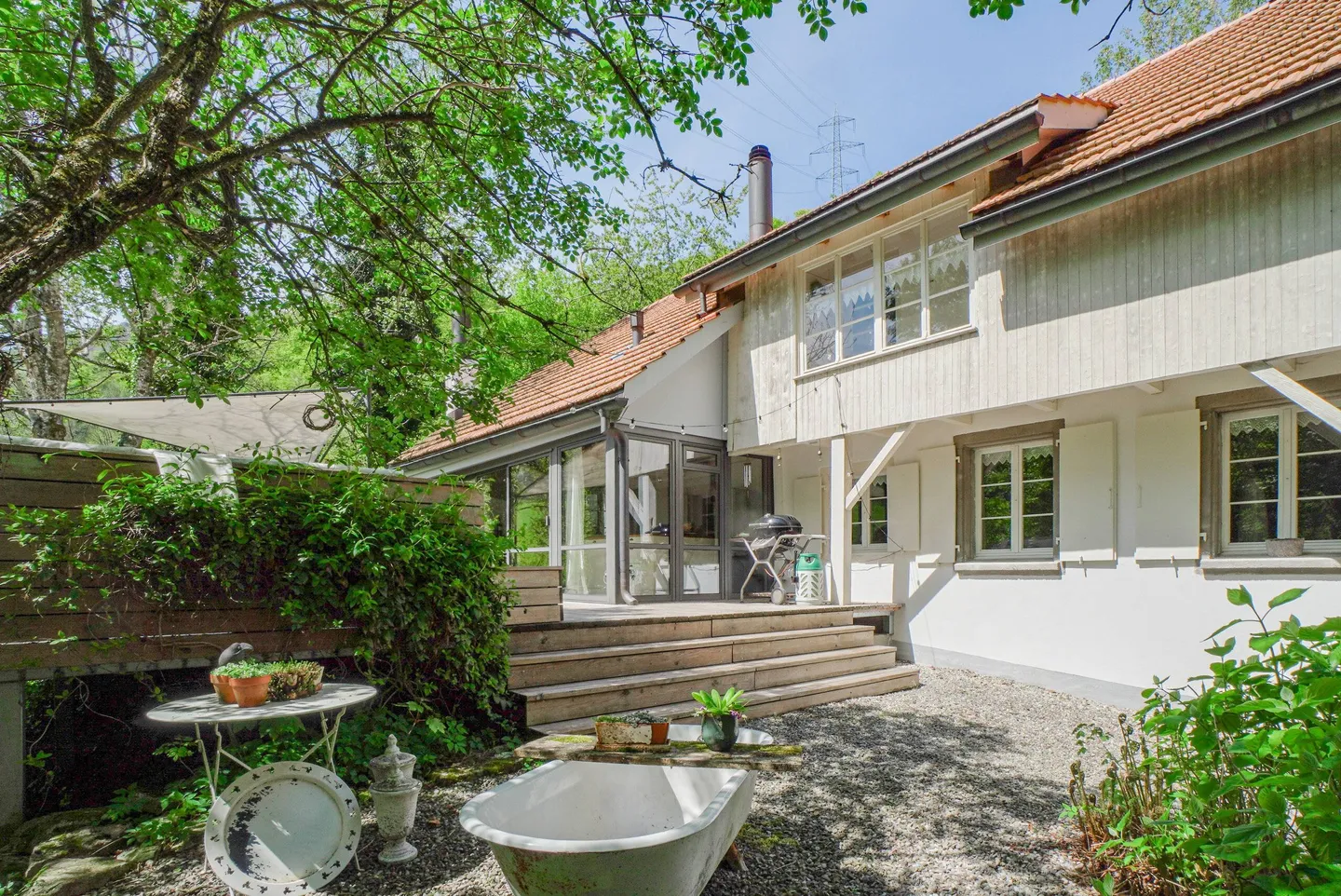 UN RIFUGIO DI PACE - CASA RISTRUTTURATA CON VISTA SULLA NATURA - Foto 1 di 9