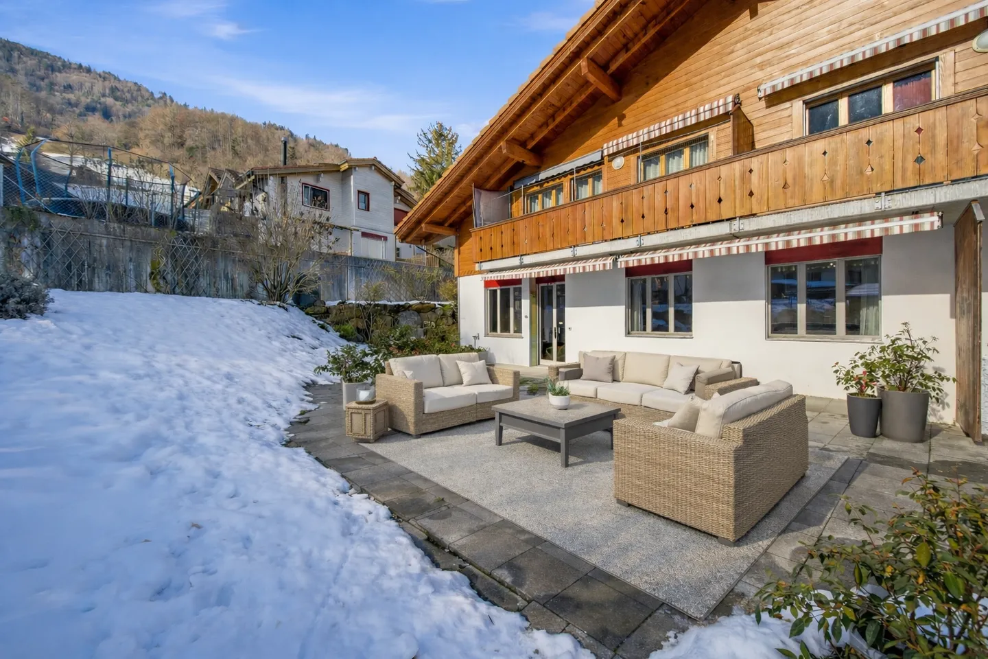 WOHNEN MIT ALPENPANORAMA - 4.5 ZIMMER GARTENWOHNUNG - Photo 7 sur 8