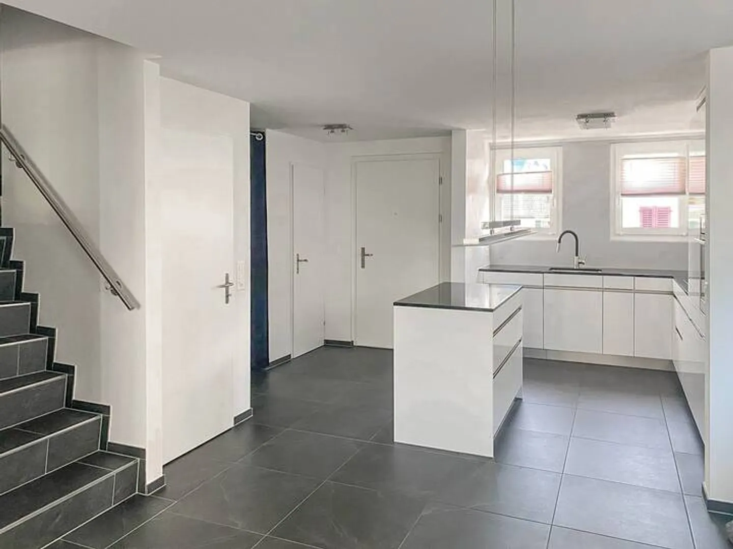 Stilvolles Eckhaus in Rorbas - Foto 8 von 9