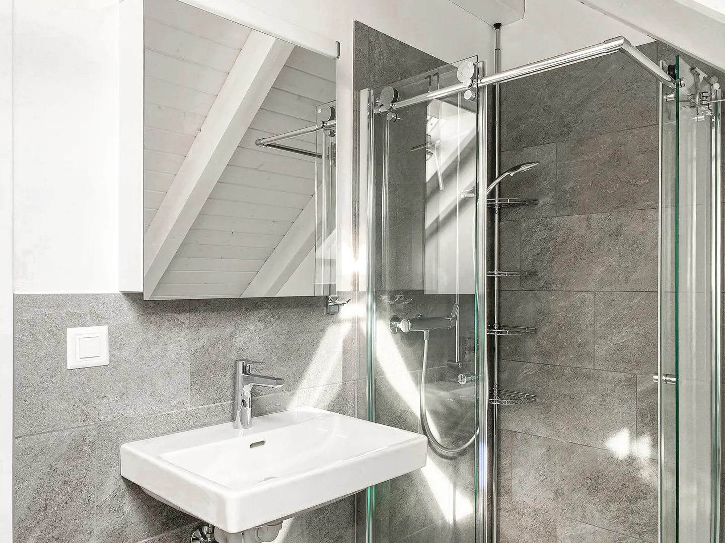 VIEL STIL &amp; PLATZ - MODERNES ECKHAUS - Foto 6 di 8