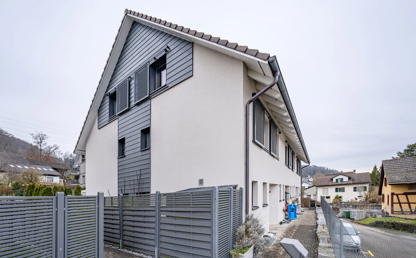 VIEL STIL &amp; PLATZ - MODERNES ECKHAUS - Foto 8 di 8