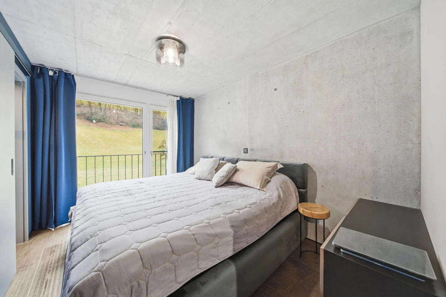 ANGULAR, EDGY & CLEAR - MODERN ARCHITECT'S HOUSE - Photo 4 of 8