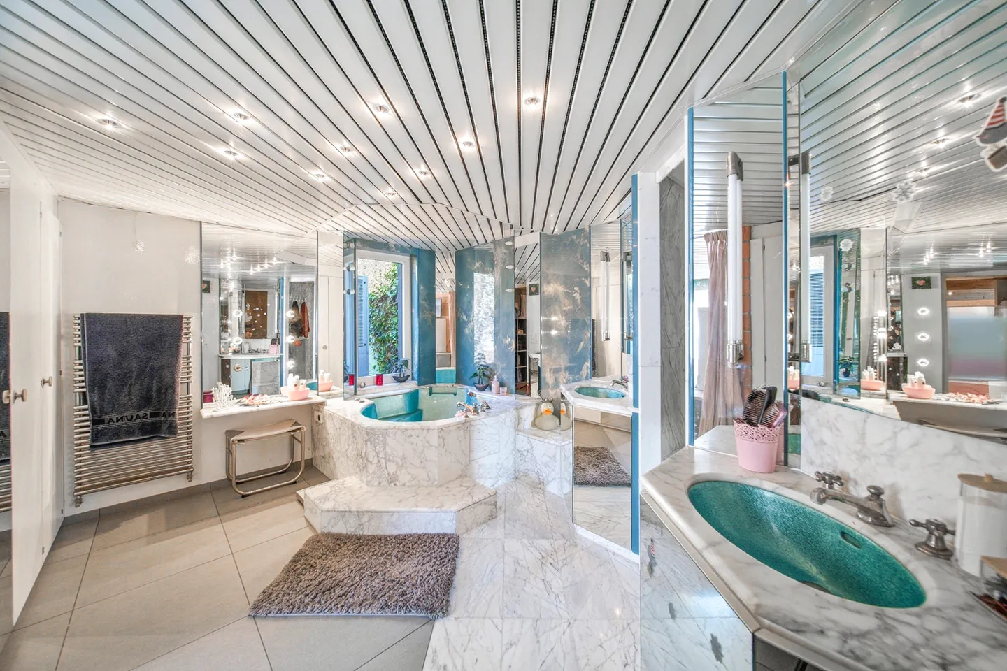 STRATEGIC PRIME LOCATION - BUNGALOW-LIKE HOUSE WITH 412 M² TOTAL USABLE AREA - Photo 5 of 9