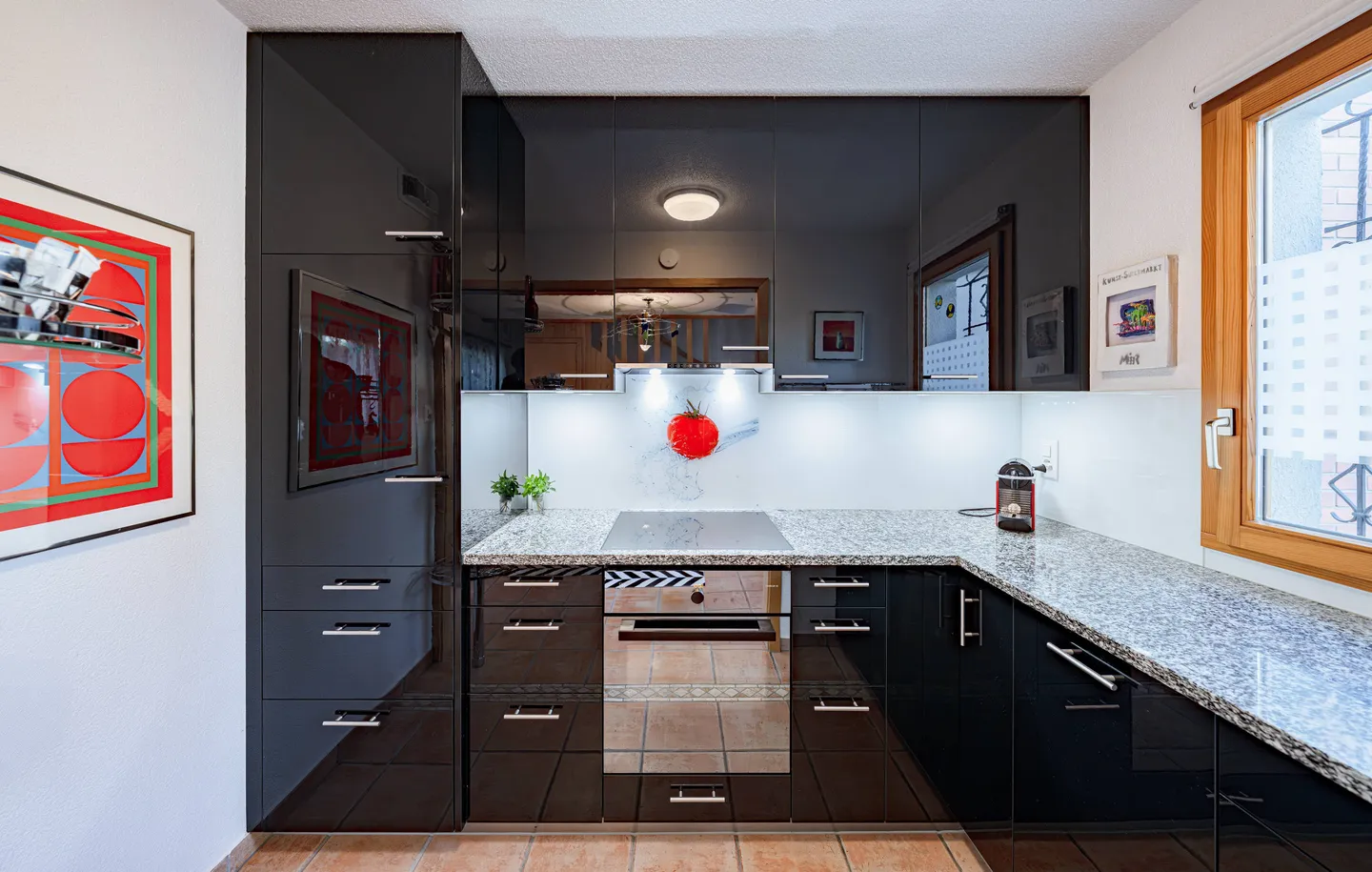 MODERN AND FULLY PRICED IN ITTIGEN - Photo 3 of 7