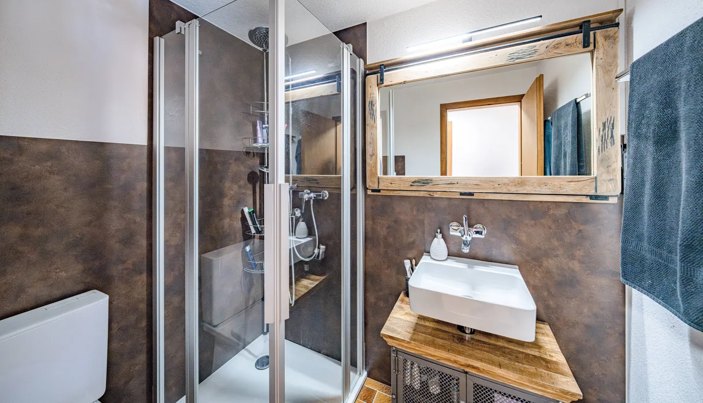 CHALET ENJOYMENT WITH A VIEW OF THE BRIENZER ROTHORN - Photo 8 of 9