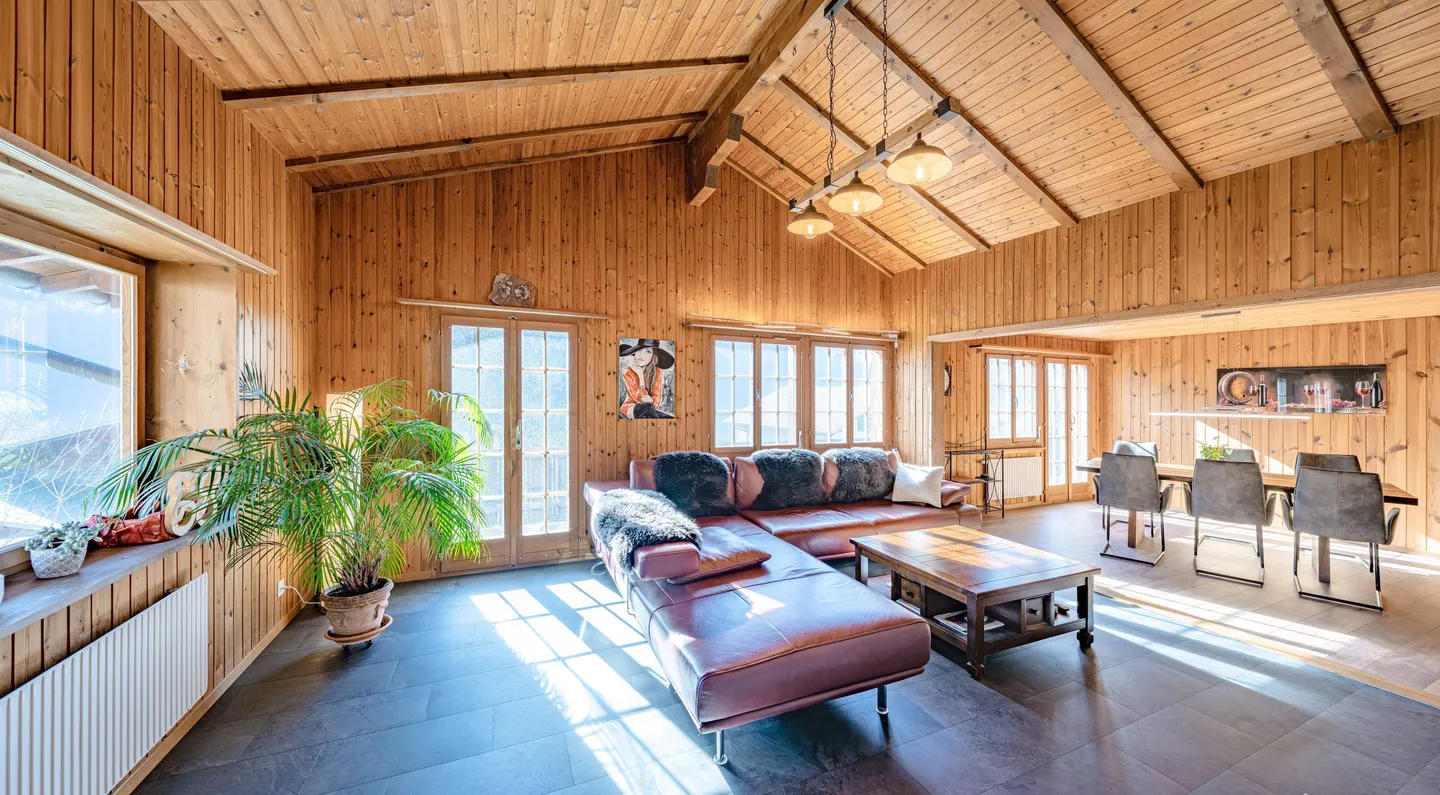 CHALET ENJOYMENT WITH A VIEW OF THE BRIENZER ROTHORN - Photo 2 of 9