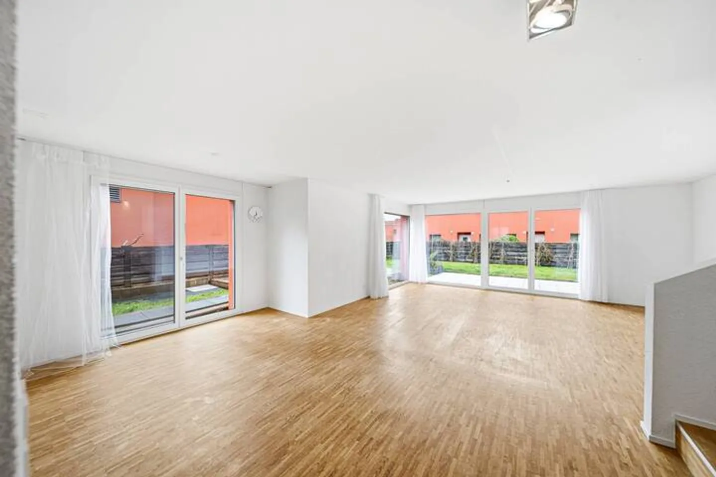 Casa bifamiliare accentuata a Brugg - Foto 7 di 9