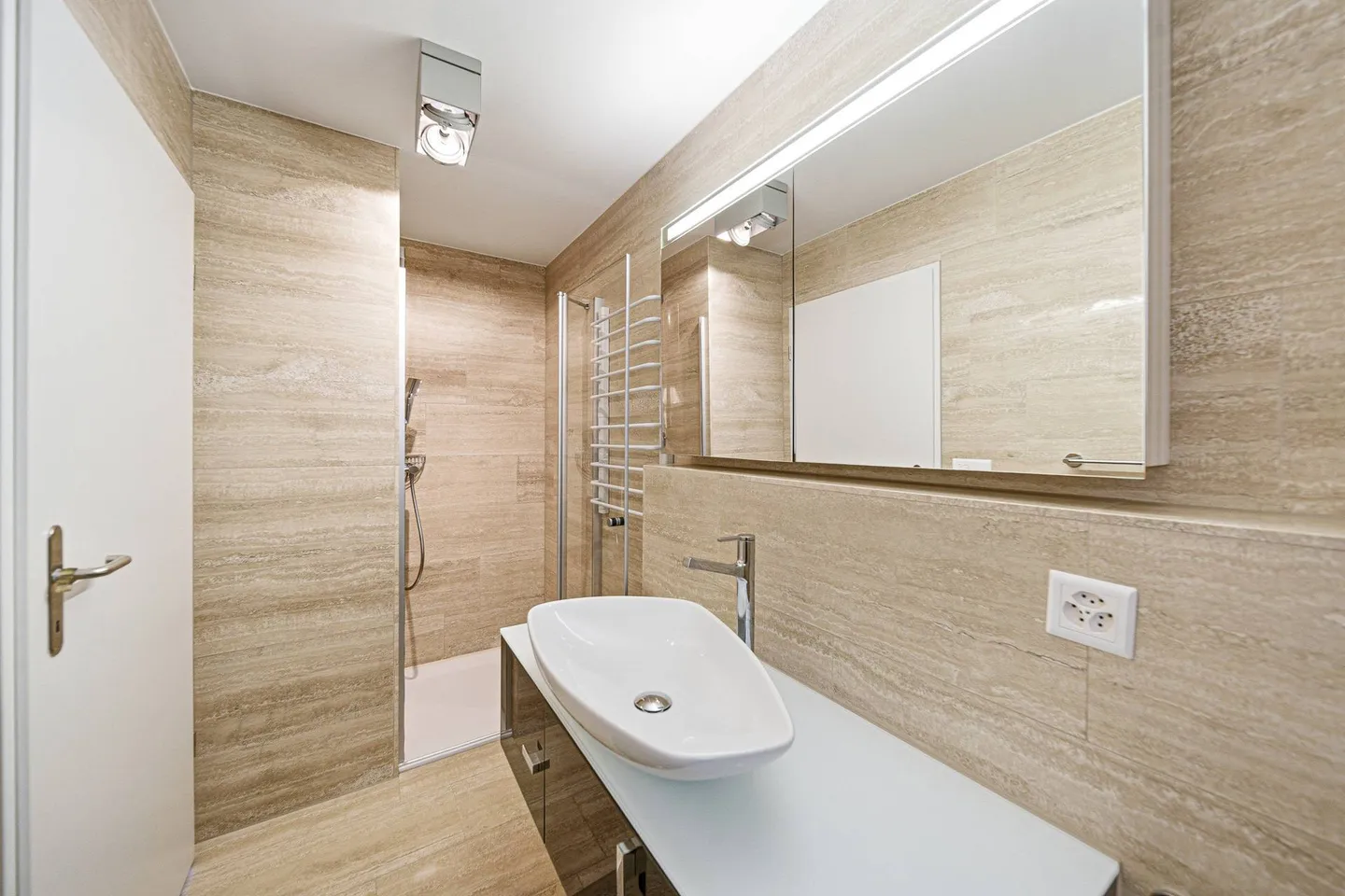 Maison jumelée accentuée à Brugg - Photo 7 sur 9