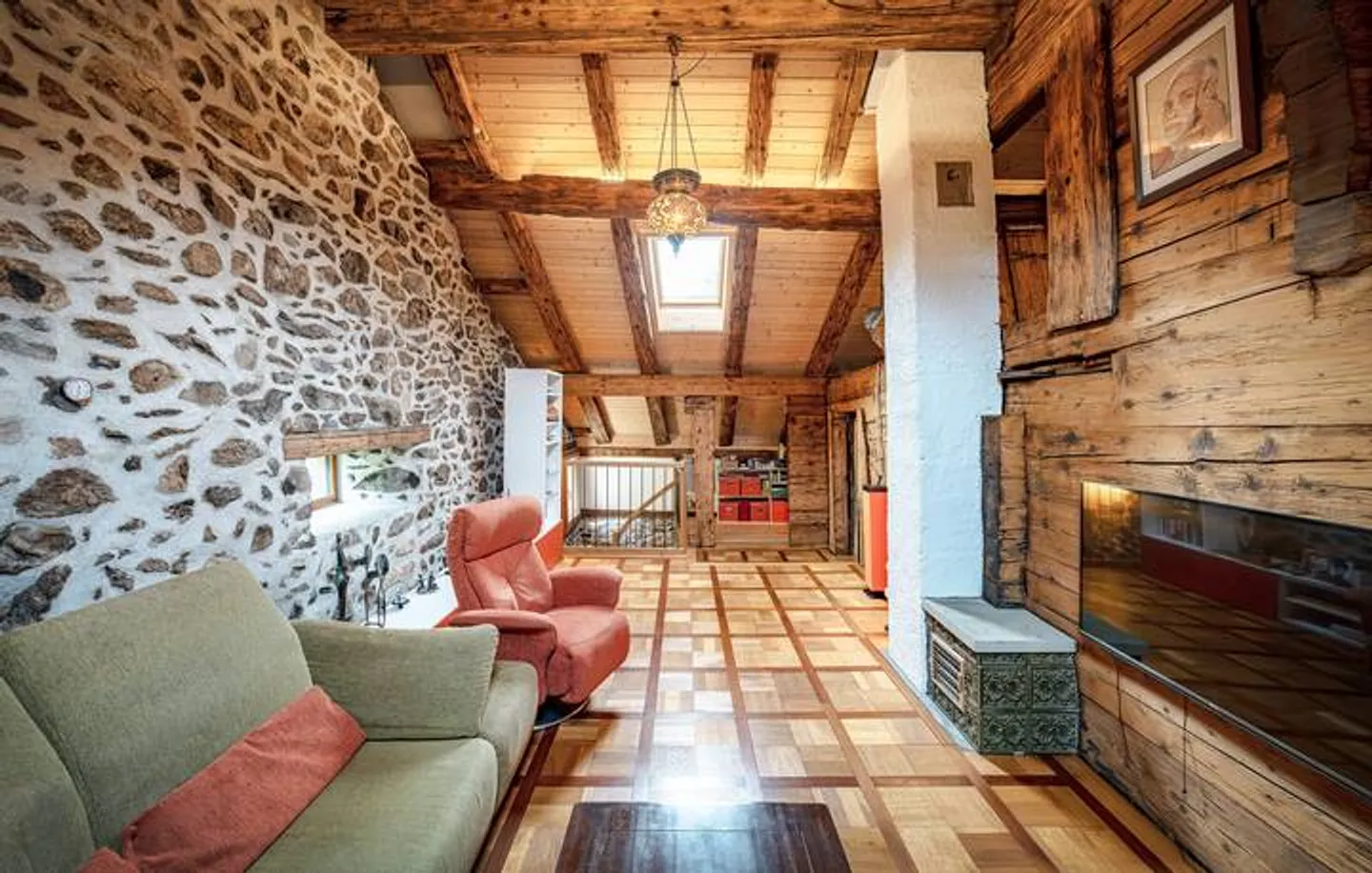 PROPRIETÀ STORICA IN UNA POSIZIONE PRIVILEGIATA A SEELISBERG - Foto 3 di 9