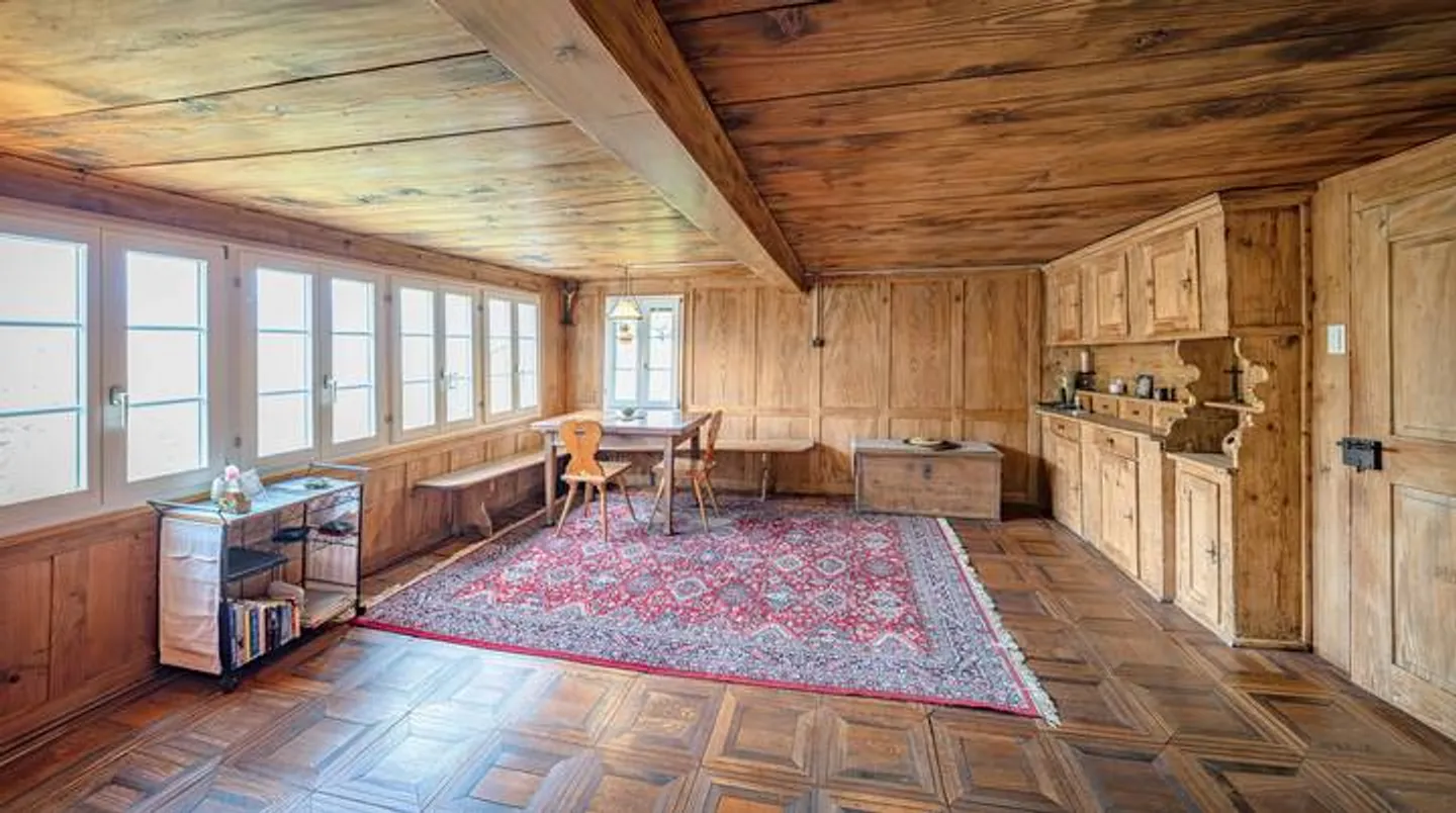 PROPRIETÀ STORICA IN UNA POSIZIONE PRIVILEGIATA A SEELISBERG - Foto 8 di 9