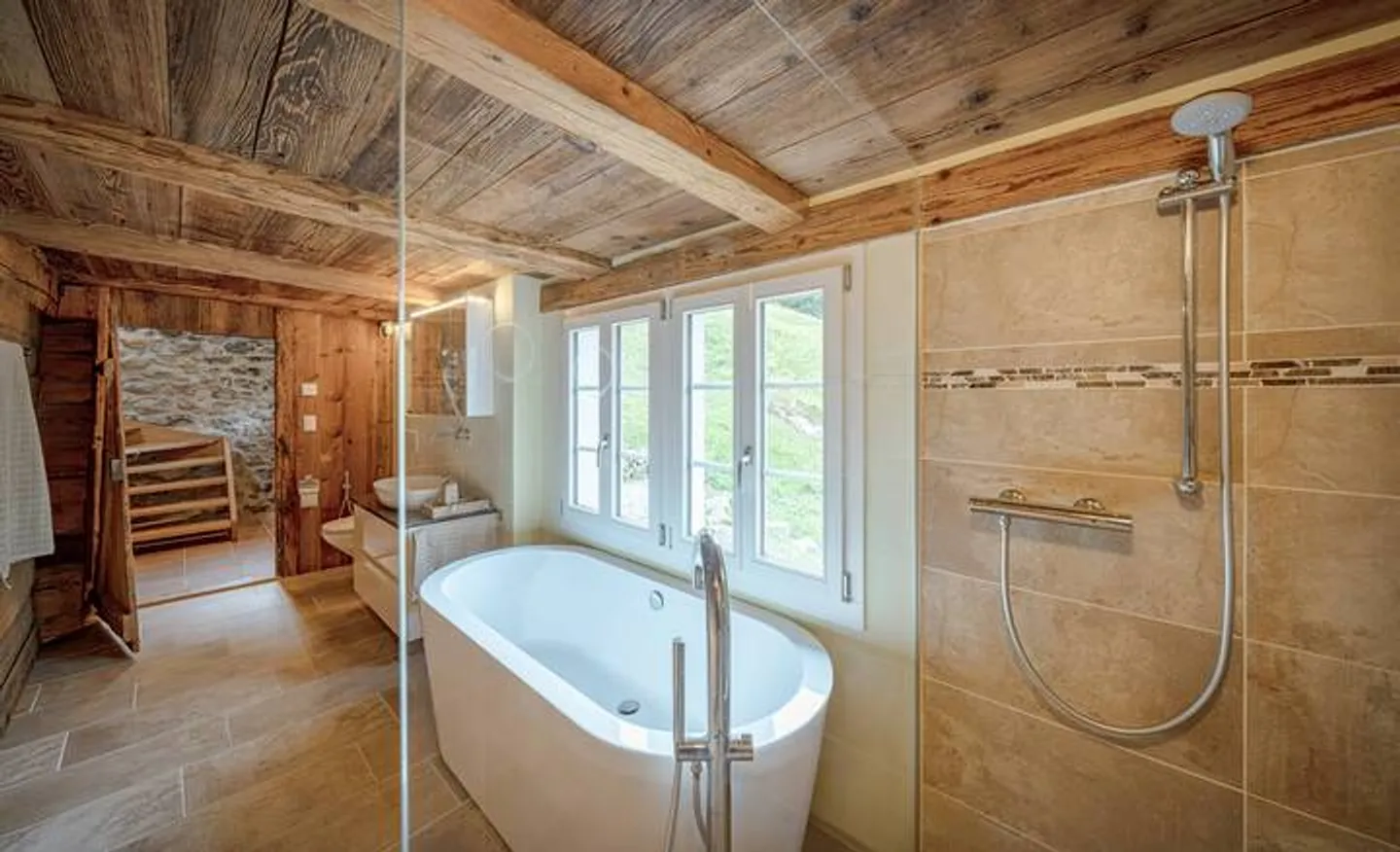 PROPRIETÀ STORICA IN UNA POSIZIONE PRIVILEGIATA A SEELISBERG - Foto 7 di 8