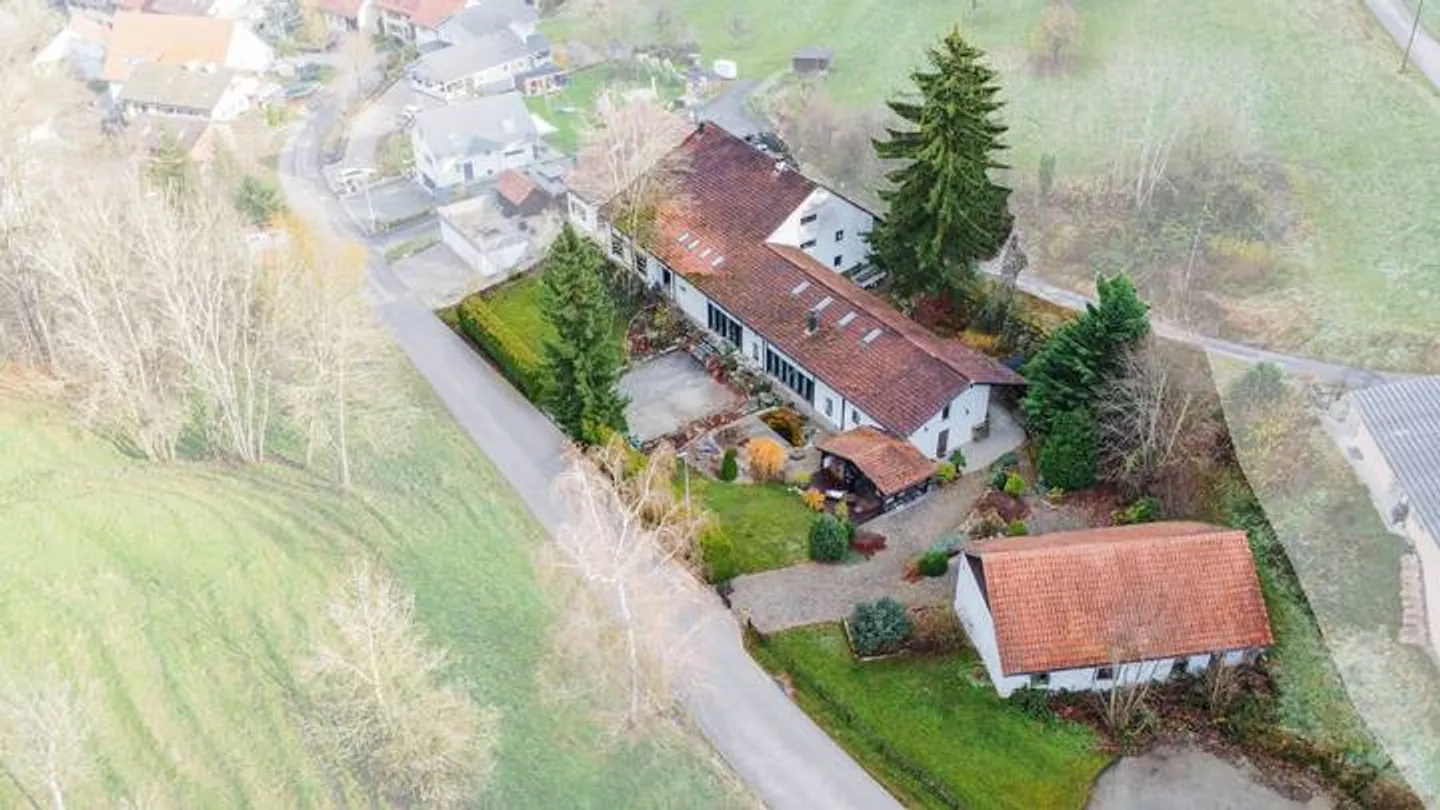 Charmantes Mehrgenerationenhaus - Foto 1 von 9