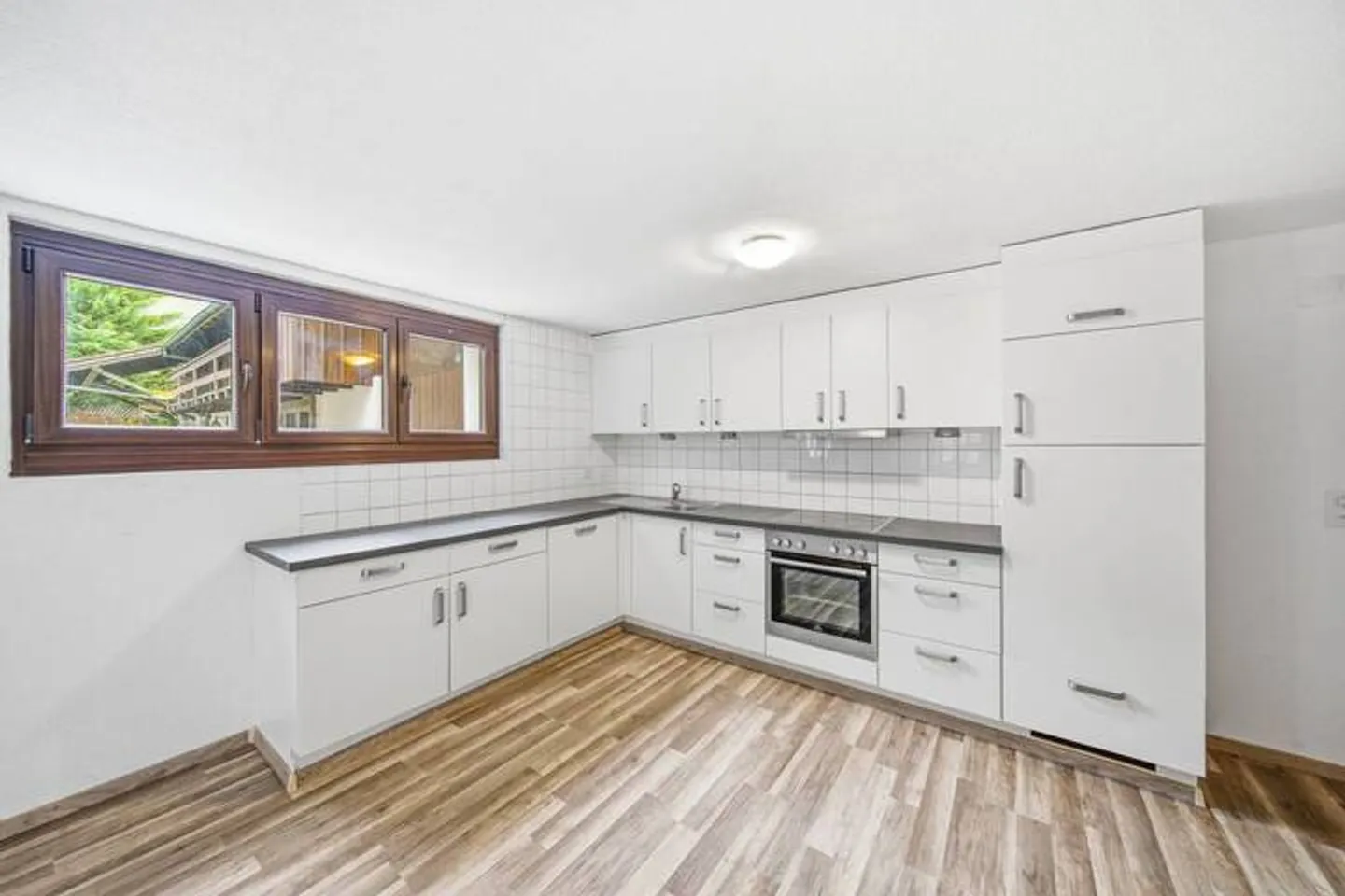 Charming and Diverse - Multi-Generational House with Horse Stable - Photo 3 of 8