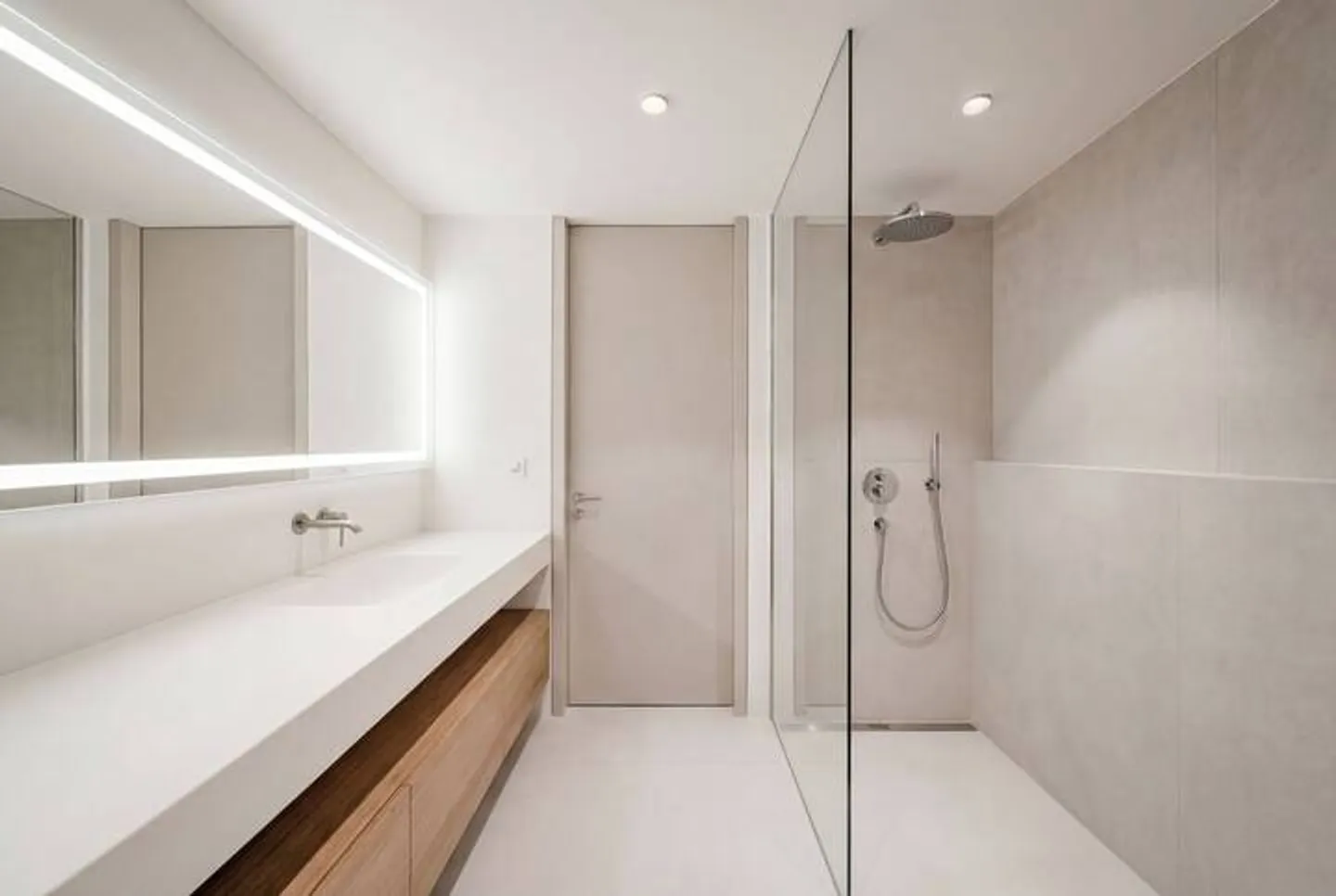 TERRACE APARTMENT SPECTACLE HIGH ABOVE LAKE ZUG - Photo 8 of 9