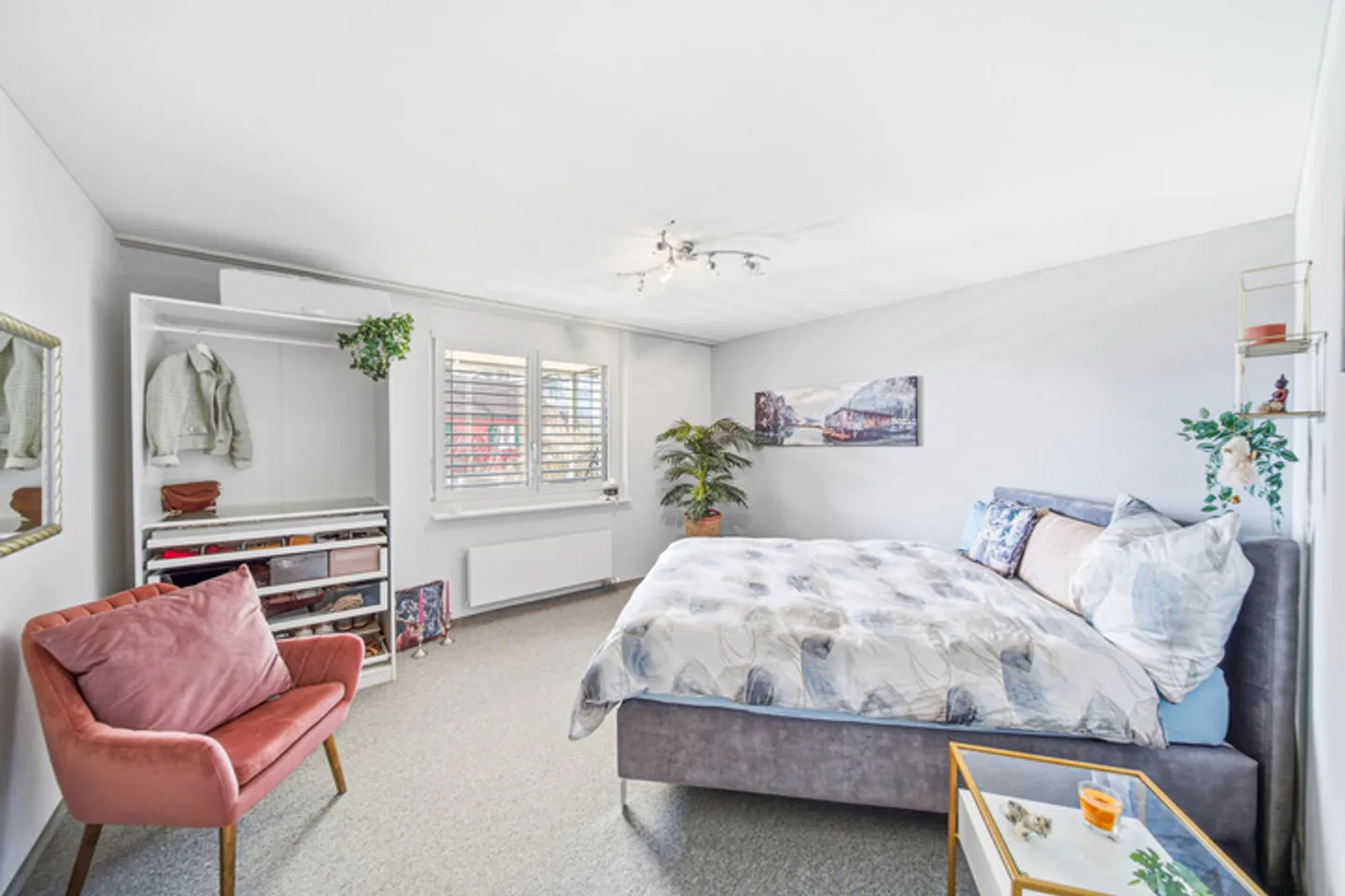 SCHICKE GARTENWOHNUNG ZWISCHEN ZUGER- UND VIERWALDSTÄTTERSEE - Photo 4 of 9