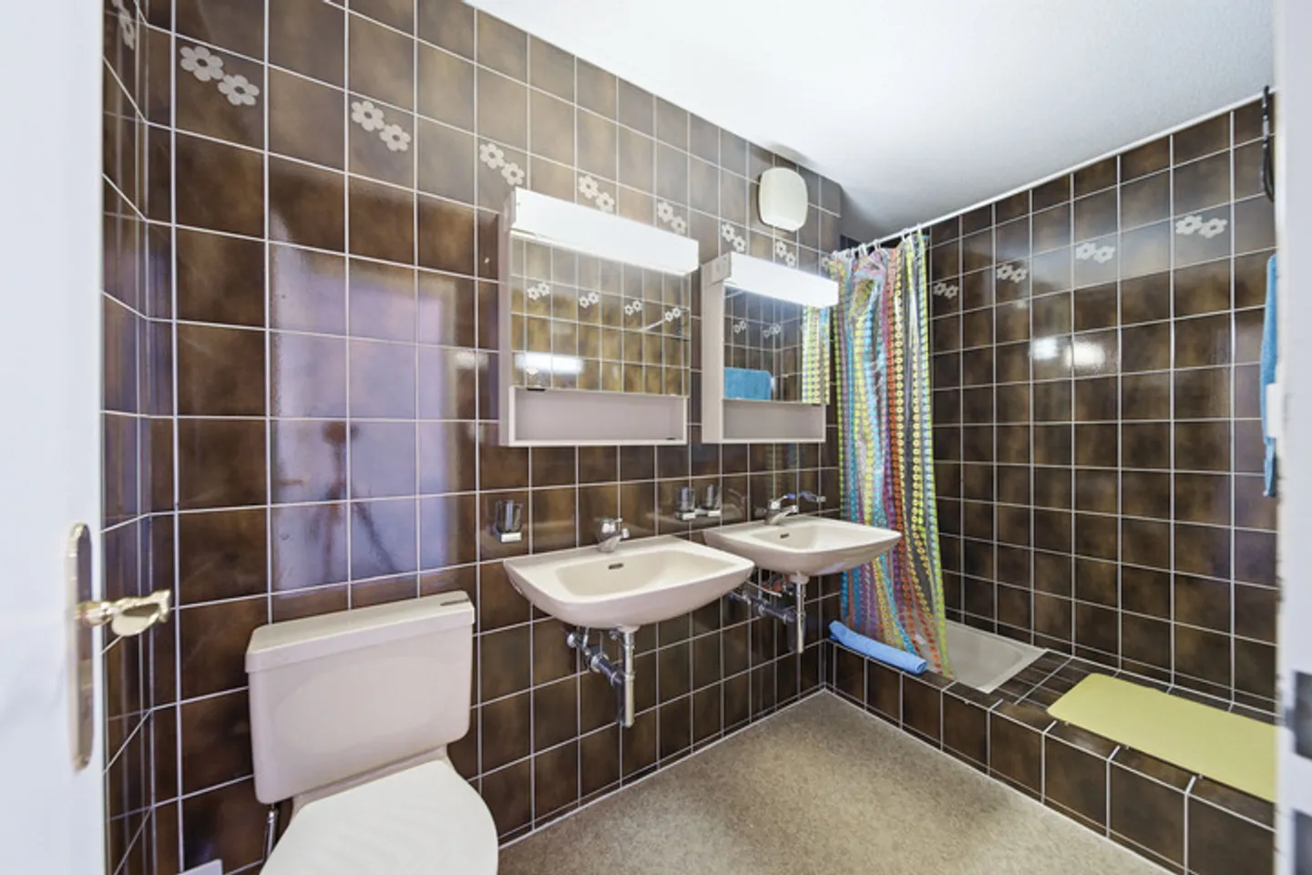 PLENTY OF SPACE & POTENTIAL ON THE GOLD COAST - Photo 7 of 9