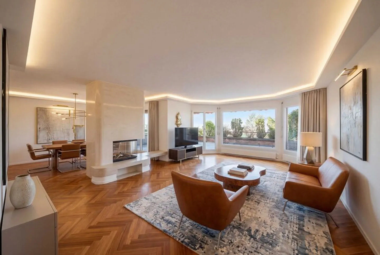 PLENTY OF SPACE & POTENTIAL ON THE GOLD COAST - Photo 2 of 9