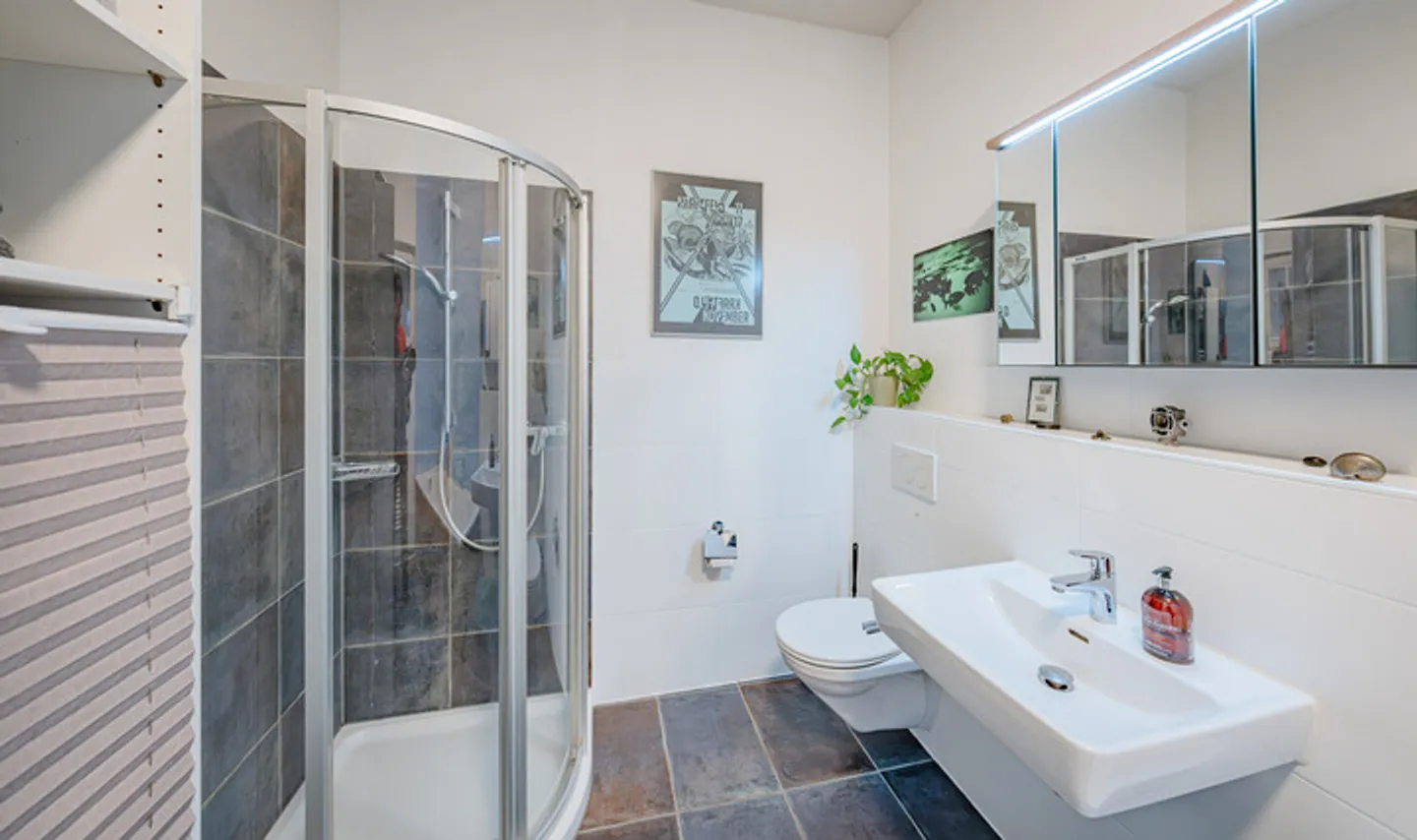 Charmantes Mehrfamilienhaus - Foto 6 von 8