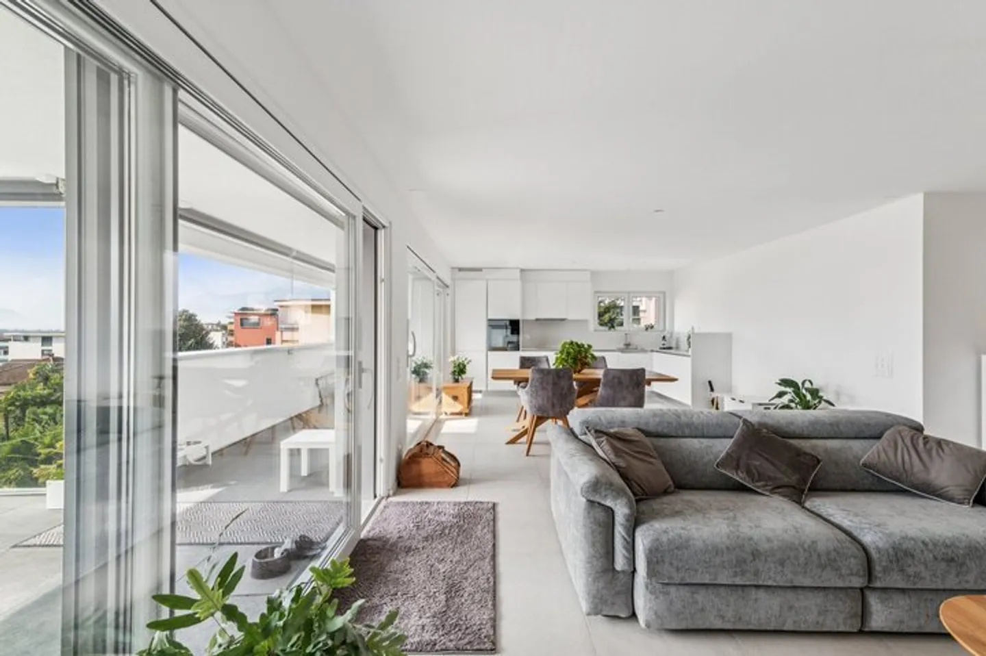 COMFORT MODERNO VICINO AL LAGO - Foto 1 di 9