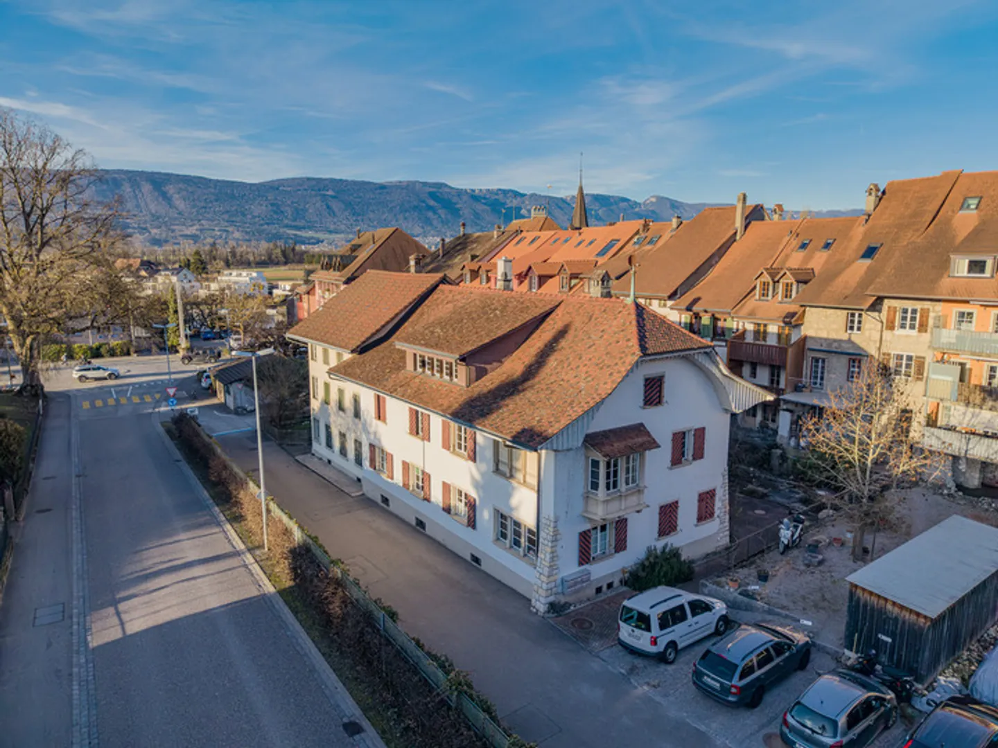 Charmantes Mehrfamilienhaus - Foto 1 von 8