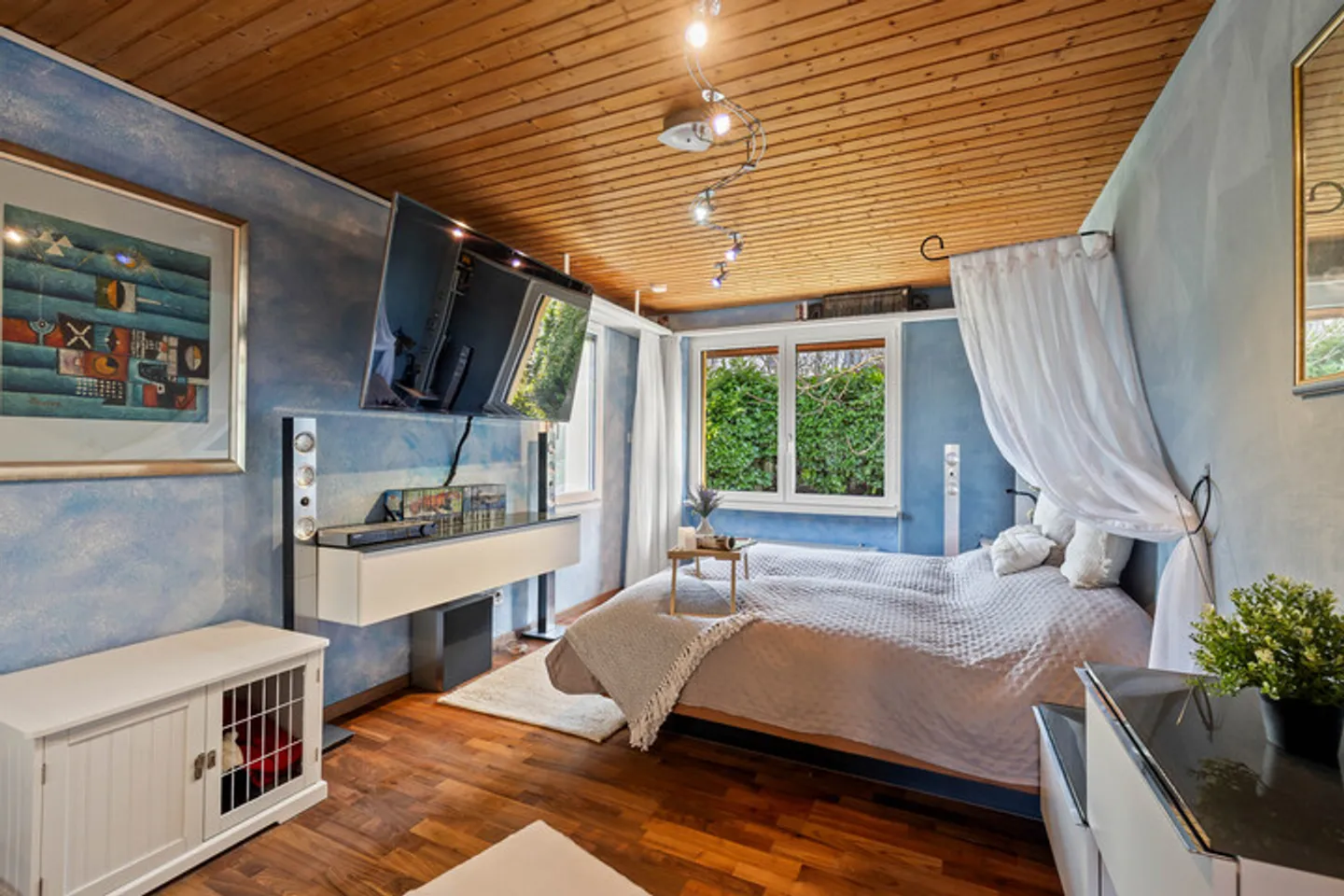 Charming 7.5 Room Corner Single-Family House with Versatile Usable Studio - Photo 5 of 8