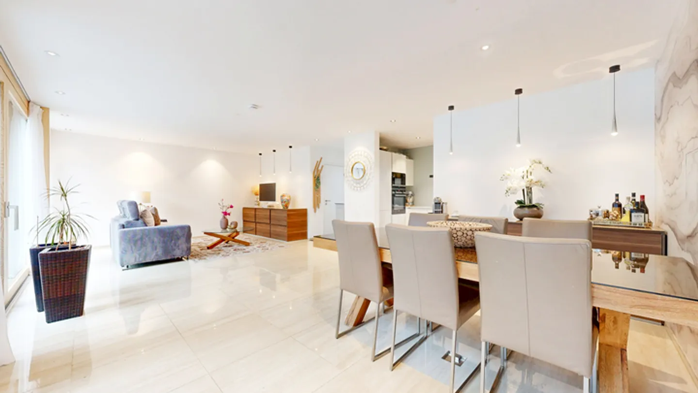 DEUX GÉNÉRATIONS, UNE MAISON - MAISON MULTI-GÉNÉRATION AVEC PISCINE - Photo 8 sur 9