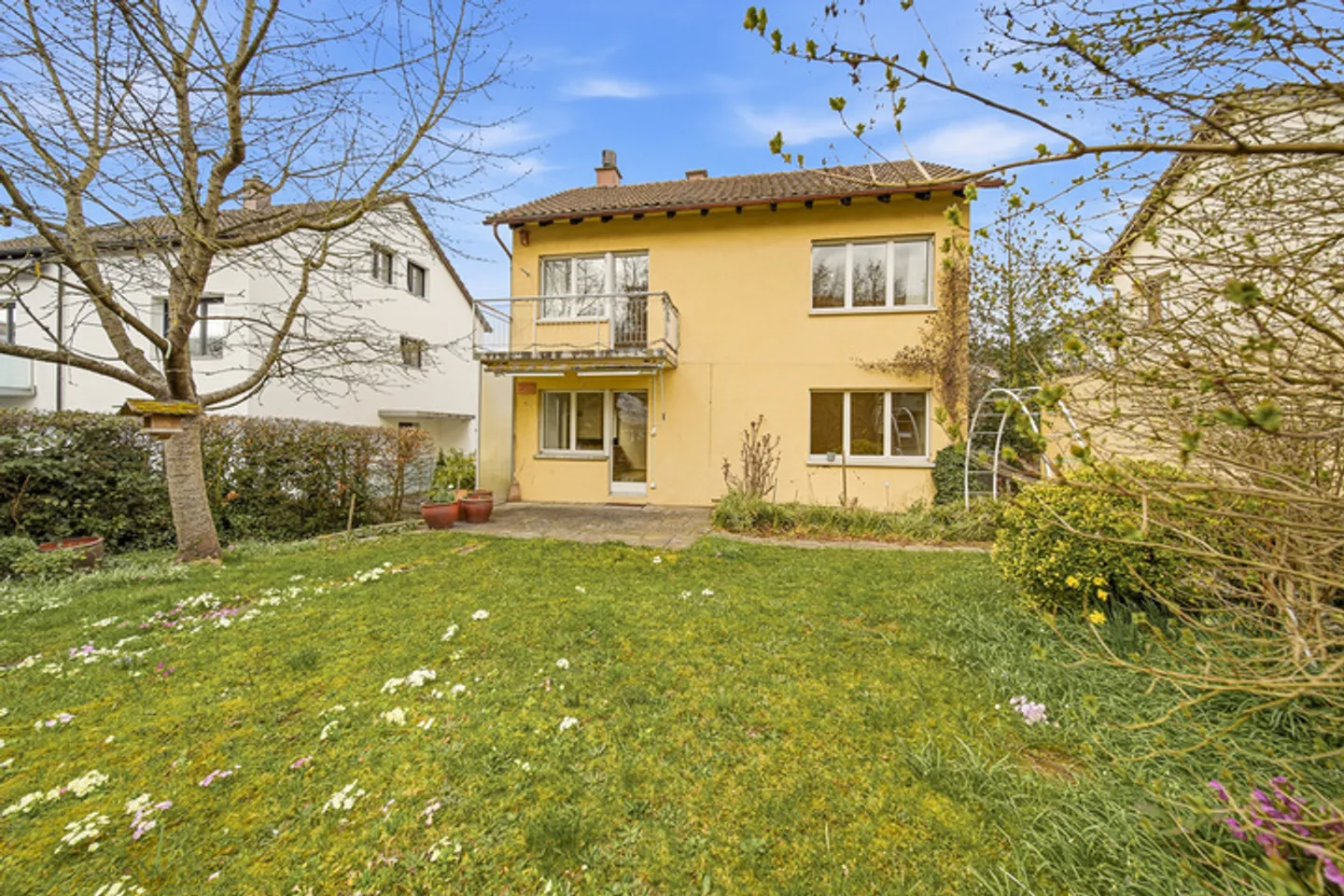 STADTNÄHE TRIFFT RUHE EINFAMILIENHAUS MIT ENTWICKLUNGSPOTENZIAL IN OLTEN - Photo 7 of 8