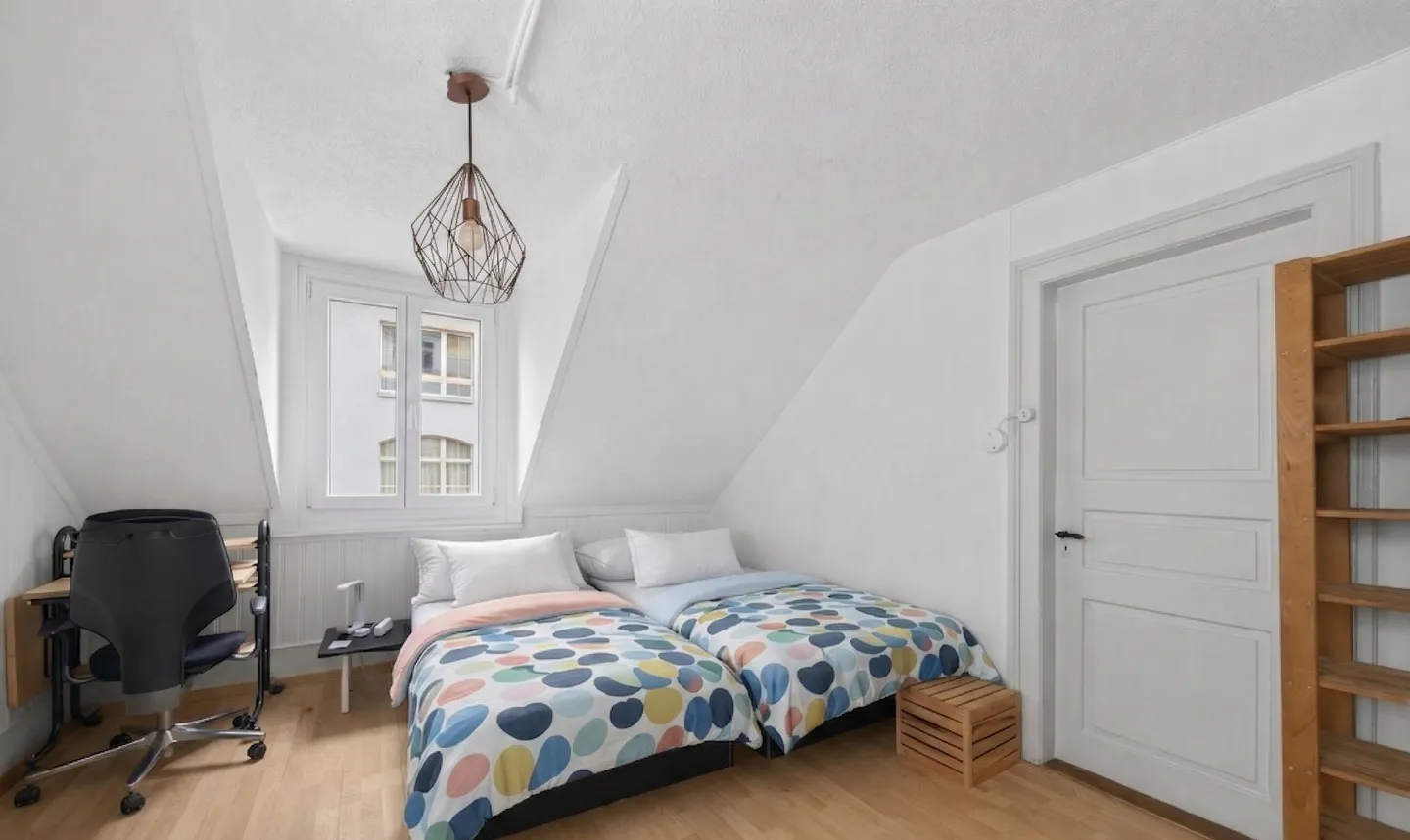 RARE OPPORTUNITY IN THE CITY CENTER - AFFORDABLE TRIPLE FAMILY HOUSE - Photo 8 of 9