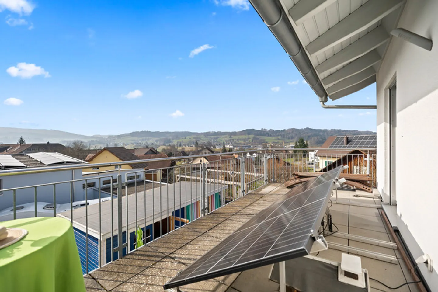 Geräumiges modernes Einfamilienhaus - Foto 7 von 9