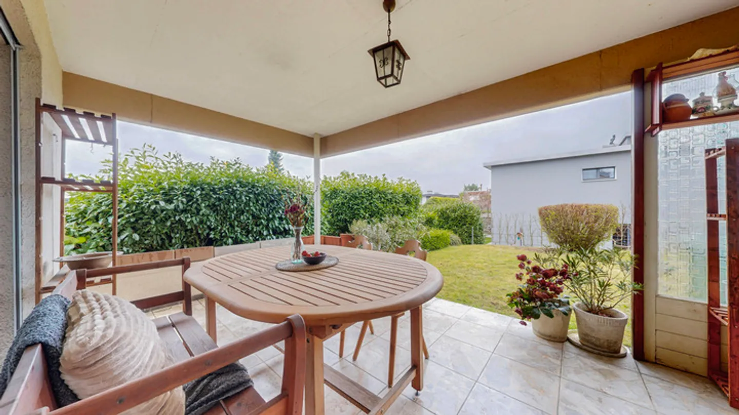 SPACE FOR FAMILY, LIVING AND FUTURE: LIVING IN NÜRENSDORF - Photo 7 of 9