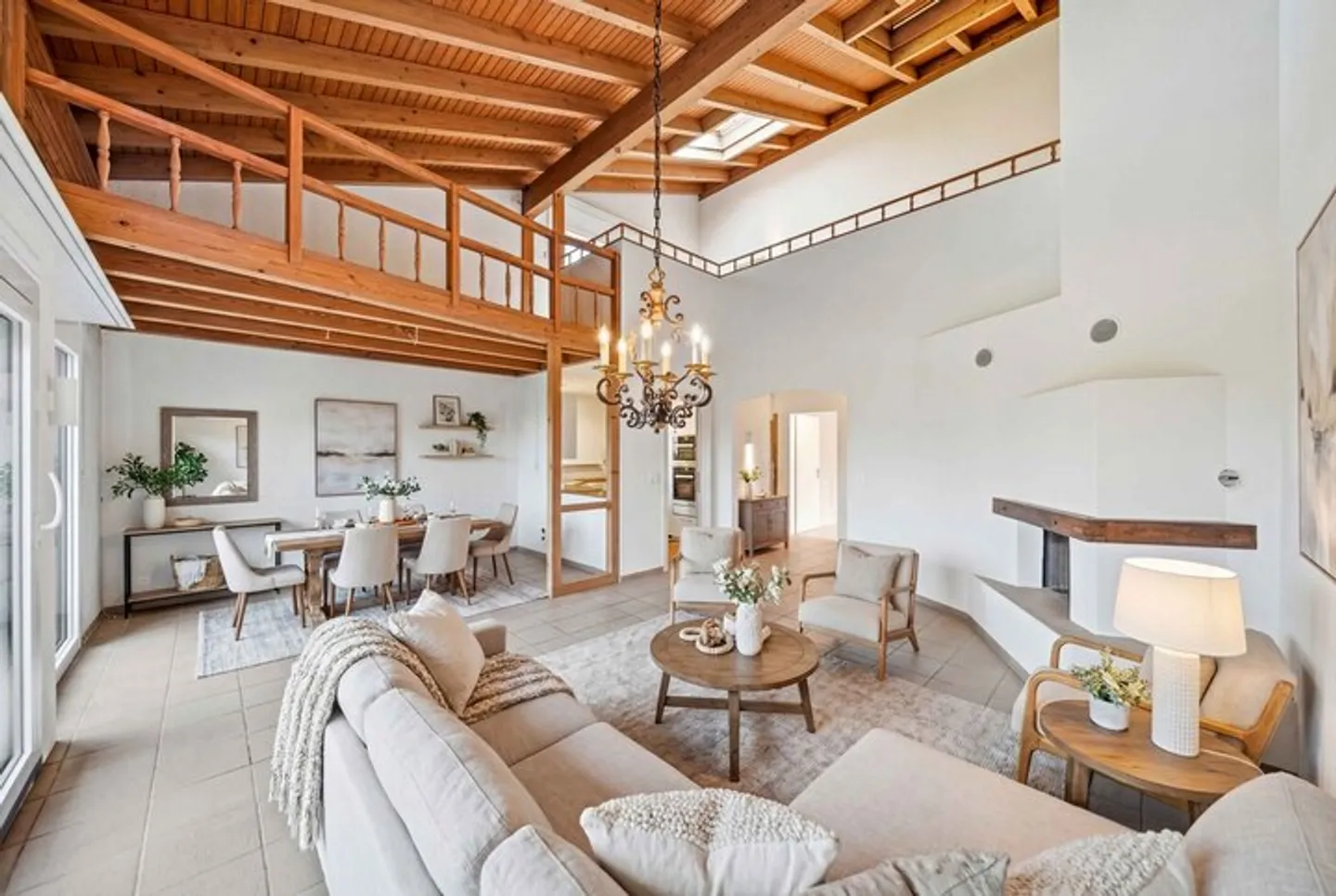 WITH LOTS OF SUNSHINE IN THE END-TERRACE HOUSE IN BUCHRAIN - Photo 2 of 9