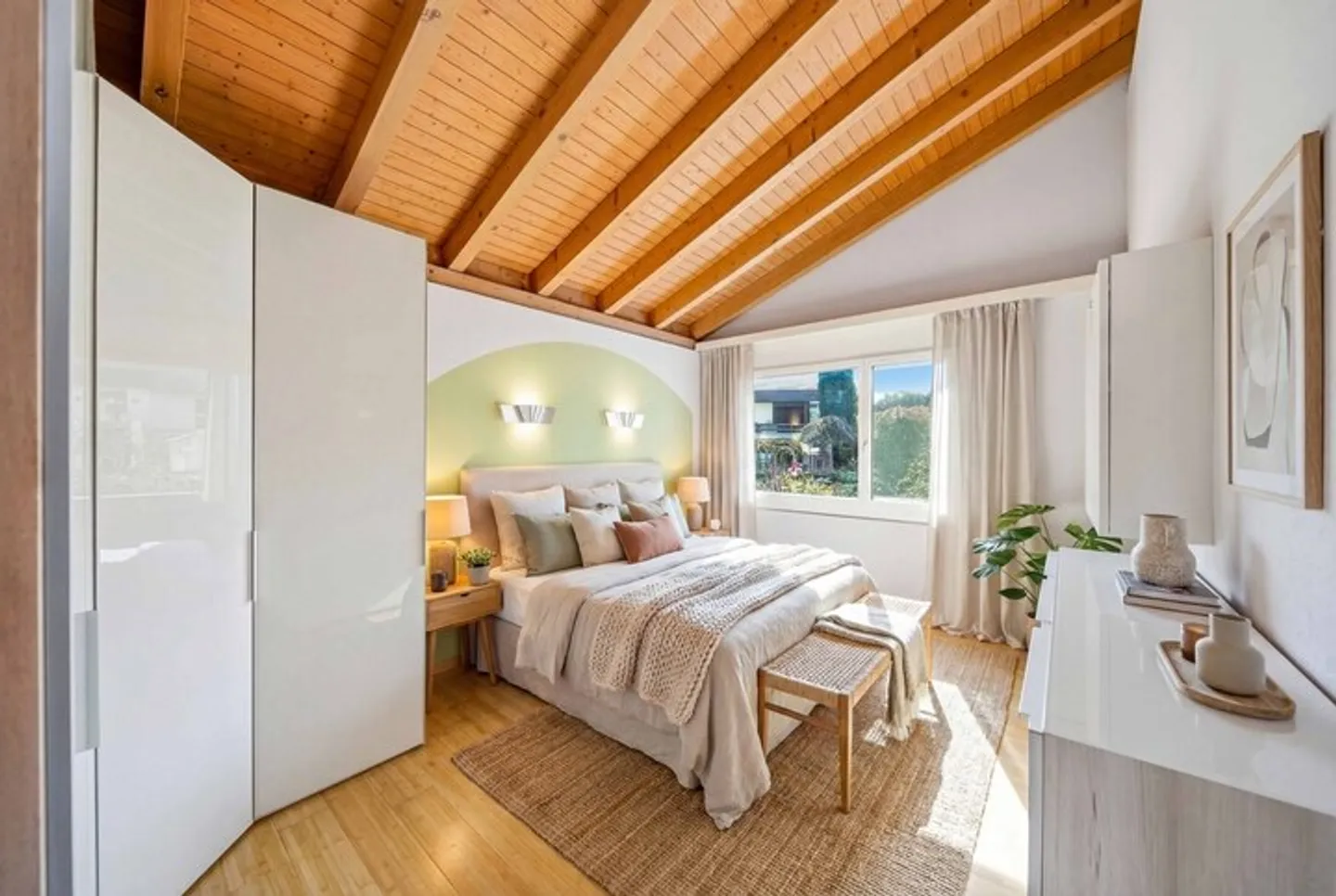 WITH LOTS OF SUNSHINE IN THE END-TERRACE HOUSE IN BUCHRAIN - Photo 4 of 9