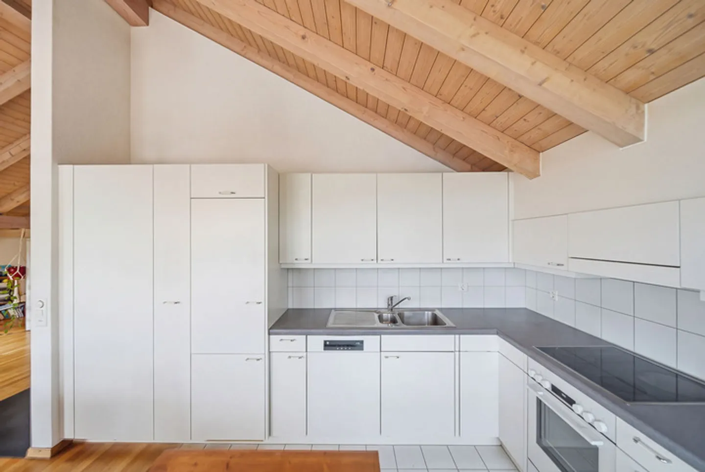 Elegante Dachwohnung in Baar - Foto 4 von 9