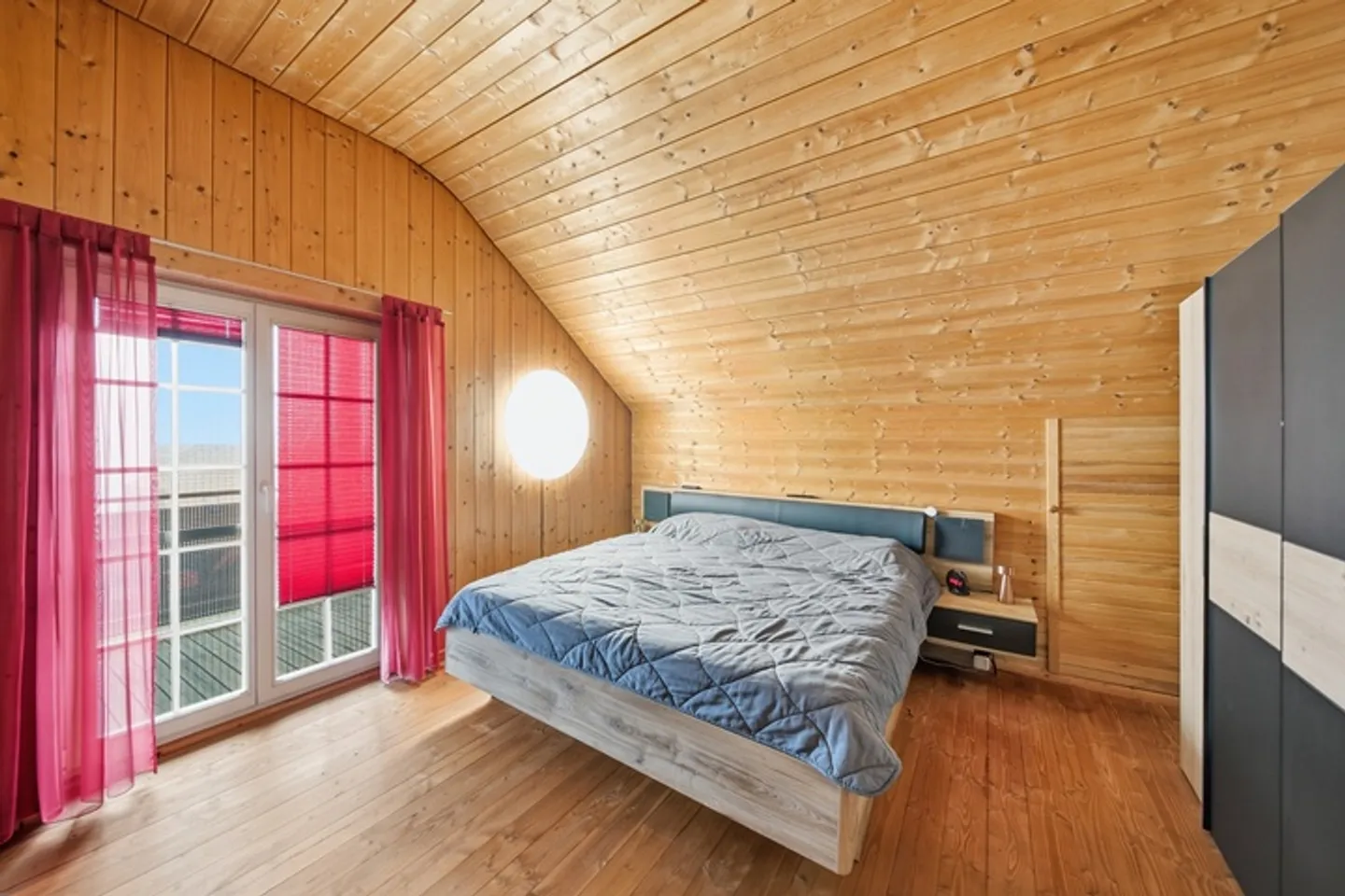 DURCHDACHTES 4.5-ZIMMER-EINFAMILIENHAUS MIT TERRASSE UND CARPORT - Photo 3 of 8