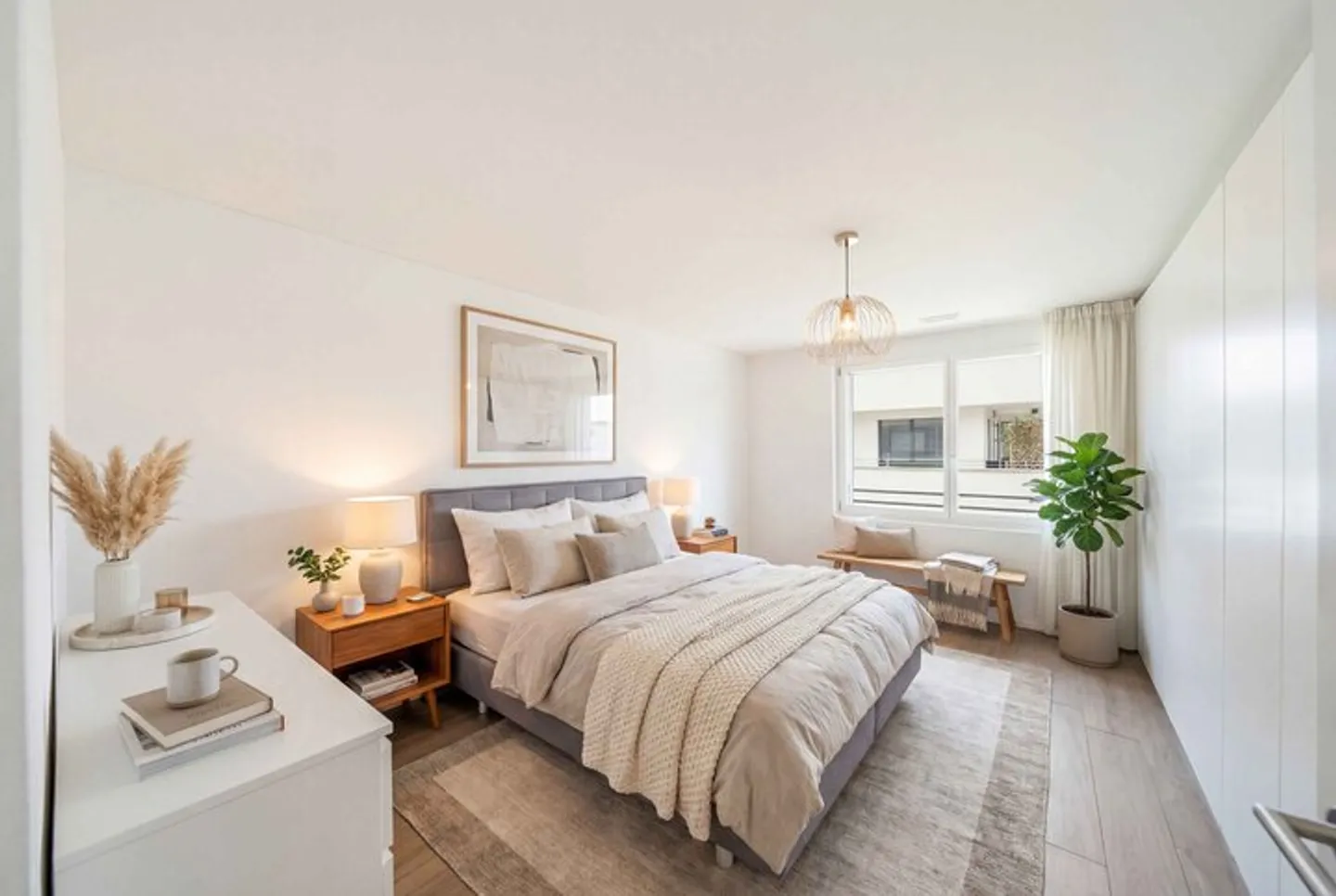 TIMELESS HIGH-QUALITY ARCHITECTURE MEETS CENTRAL LOCATION - Photo 4 of 9