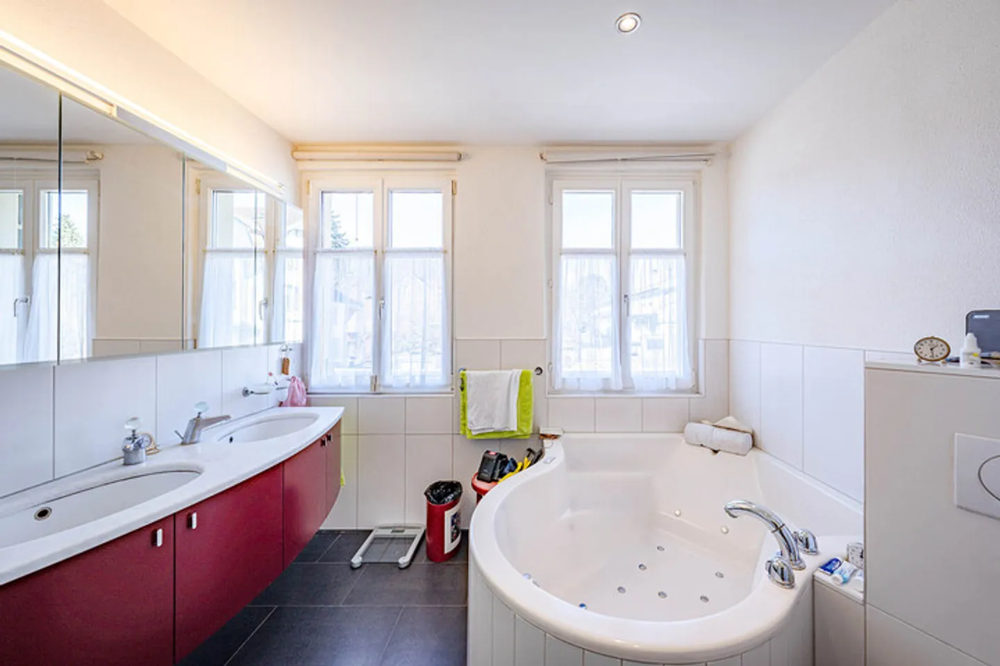 Grande maison de maître rénovée au centre - Photo 7 sur 8