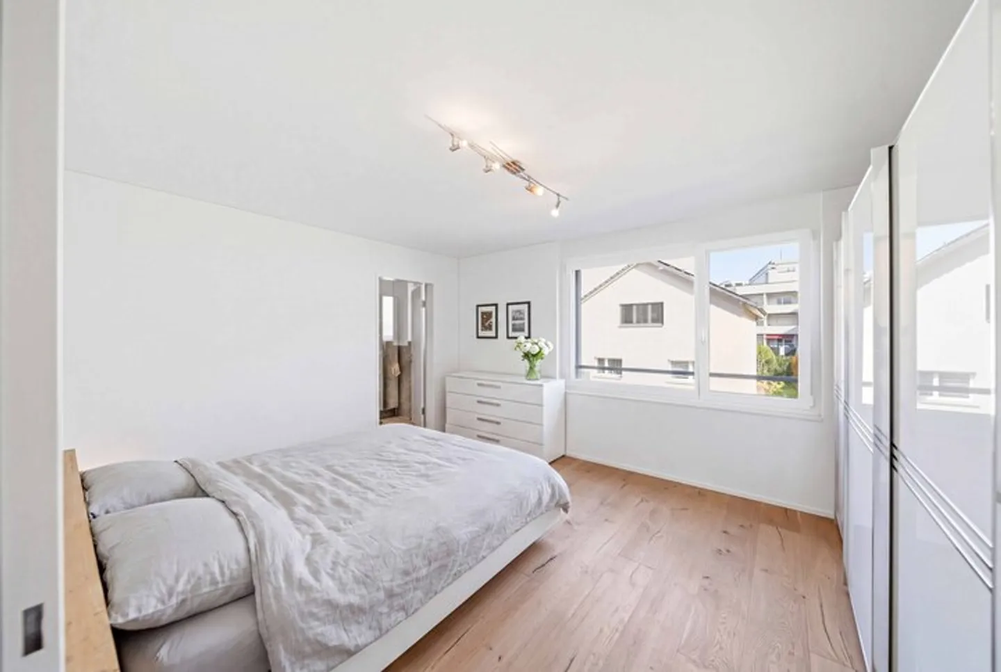 Modernes Apartment in Uster - Foto 4 von 8