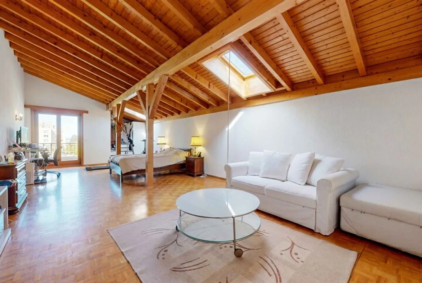 GRANDE OPPORTUNITÀ A FREIBURG - CASA MULTIFAMILIARE CON 3 APPARTAMENTI - Foto 5 di 9
