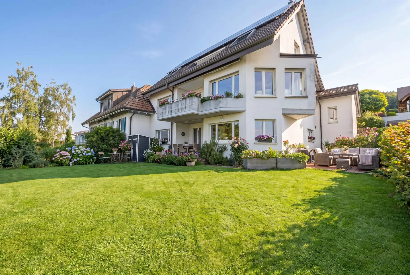 Casa familiare ristrutturata con stile e alta qualità abitativa - Foto 1 di 8