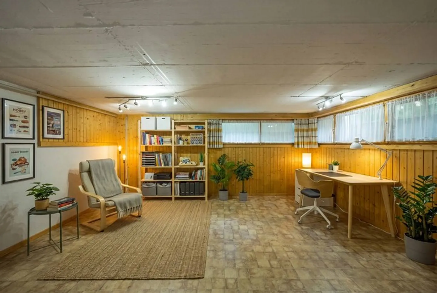 Charming Chalet with Two Apartments - Photo 5 of 8
