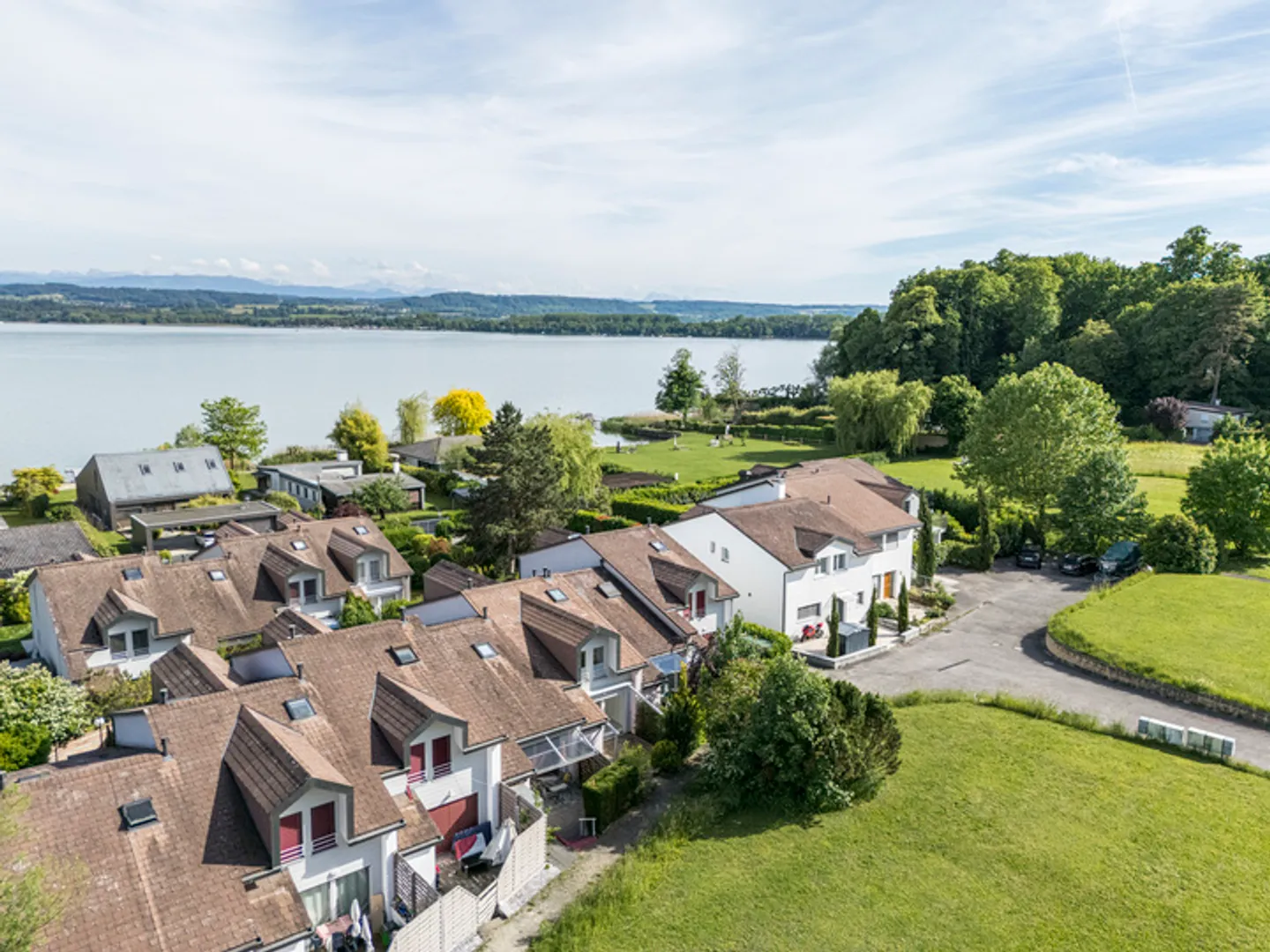 Casa a schiera al Lago di Murten con accesso privato al lago - Foto 1 di 8