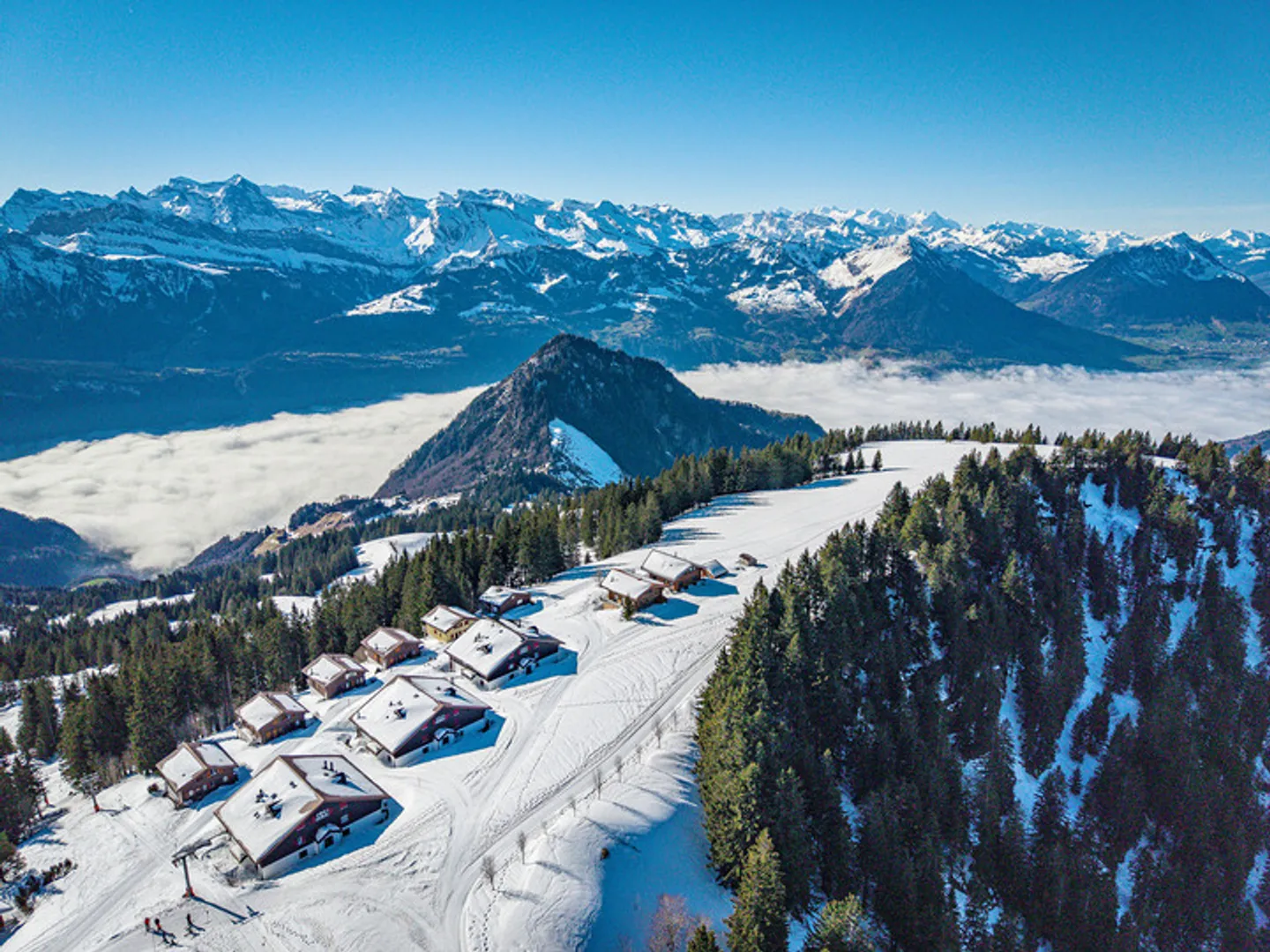 RIGI - QUEEN OF THE MOUNTAINS: 7,000 m² LARGE, EXCLUSIVE HOTEL BUILDING LAND - Photo 4 of 8