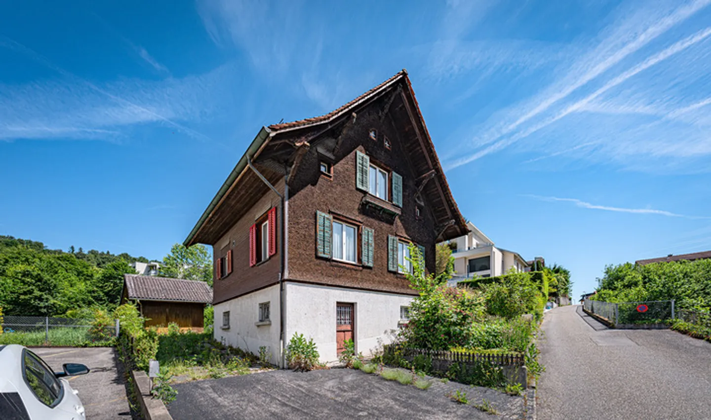 OPPORTUNITÀ A LUCERNA: TERRENO EDIFICABILE DI 627 M² TRANQUILLO E VICINO ALLA CITTÀ - Foto 3 di 9