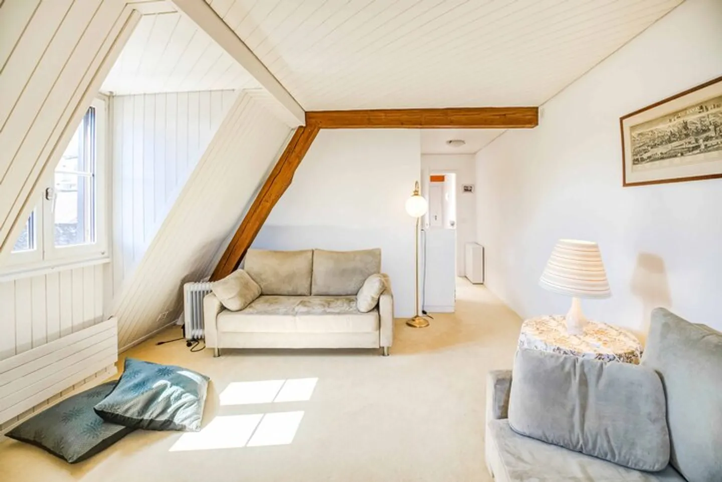 TROUVAILLE UNTER DEM DACH - 1.5 ZIMMER DACHWOHNUNG IN HORGEN - Photo 4 sur 8