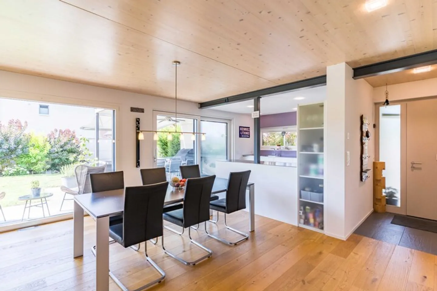 FREISTEHENDES 5.5 ZIMMER EINFAMILIENHAUS MIT MODERNSTEM AUSBAUSTANDARD - Photo 3 sur 8