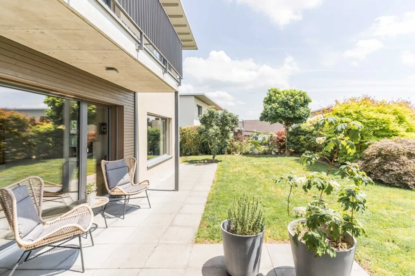 FREISTEHENDES 5.5 ZIMMER EINFAMILIENHAUS MIT MODERNSTEM AUSBAUSTANDARD - Photo 7 sur 8