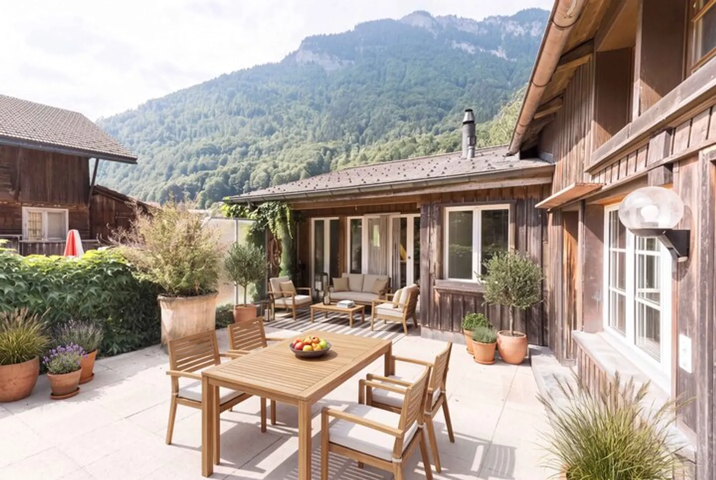 8.5 ZIMMER HAUSHÄLFTE MIT EINLIEGERWOHNUNG IN DEN BERNER ALPEN - Foto 7 von 8
