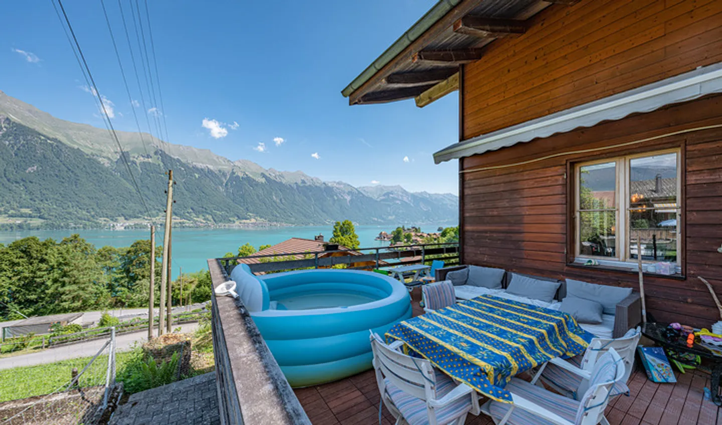 PRÄCHTIGE AUSSICHTEN IN ISELTWALD - SCHMUCKES CHALET OBERHALB VOM BRIENZERSEE - Foto 7 di 8